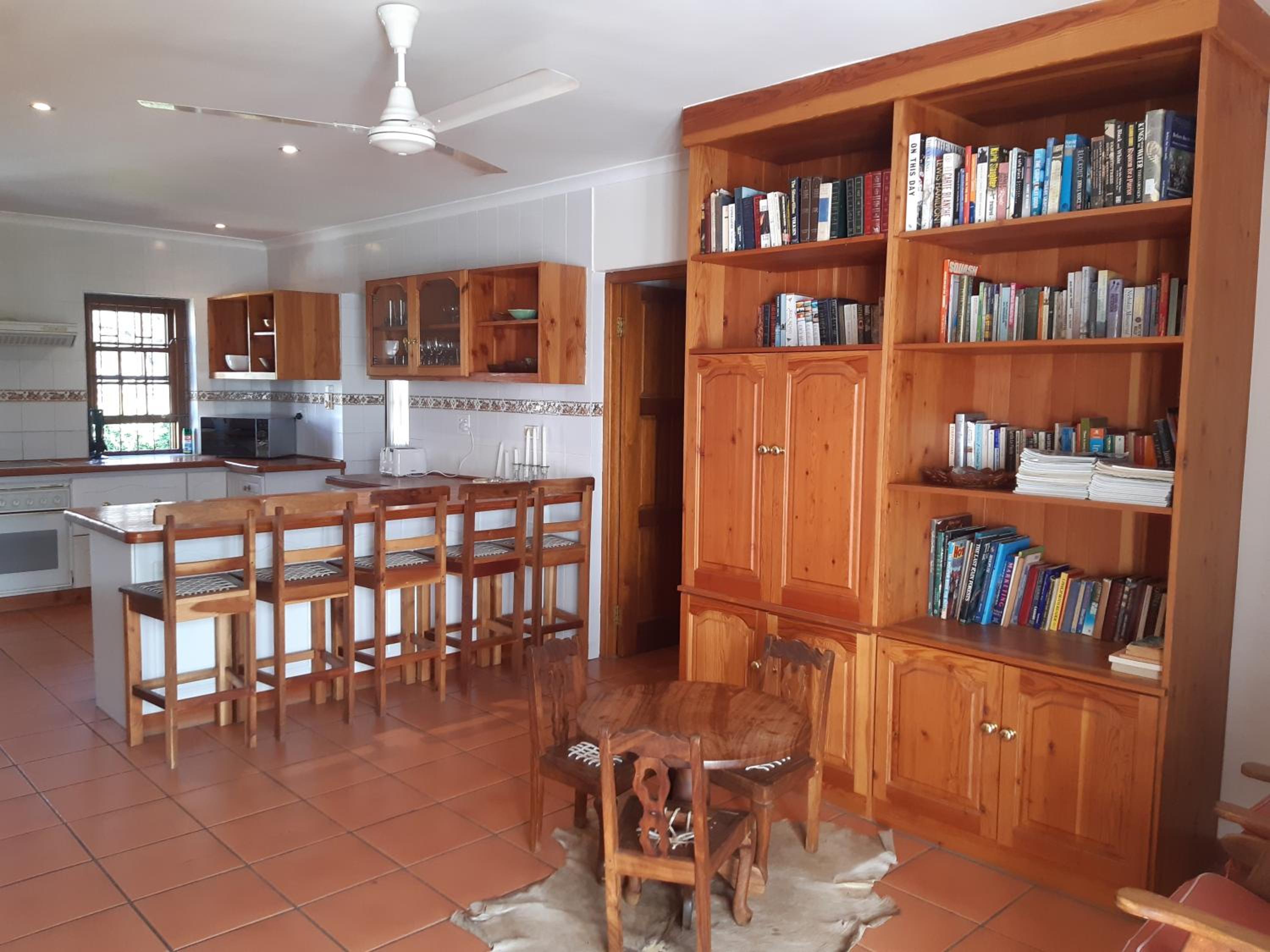 Four-Bedroom House photo 2