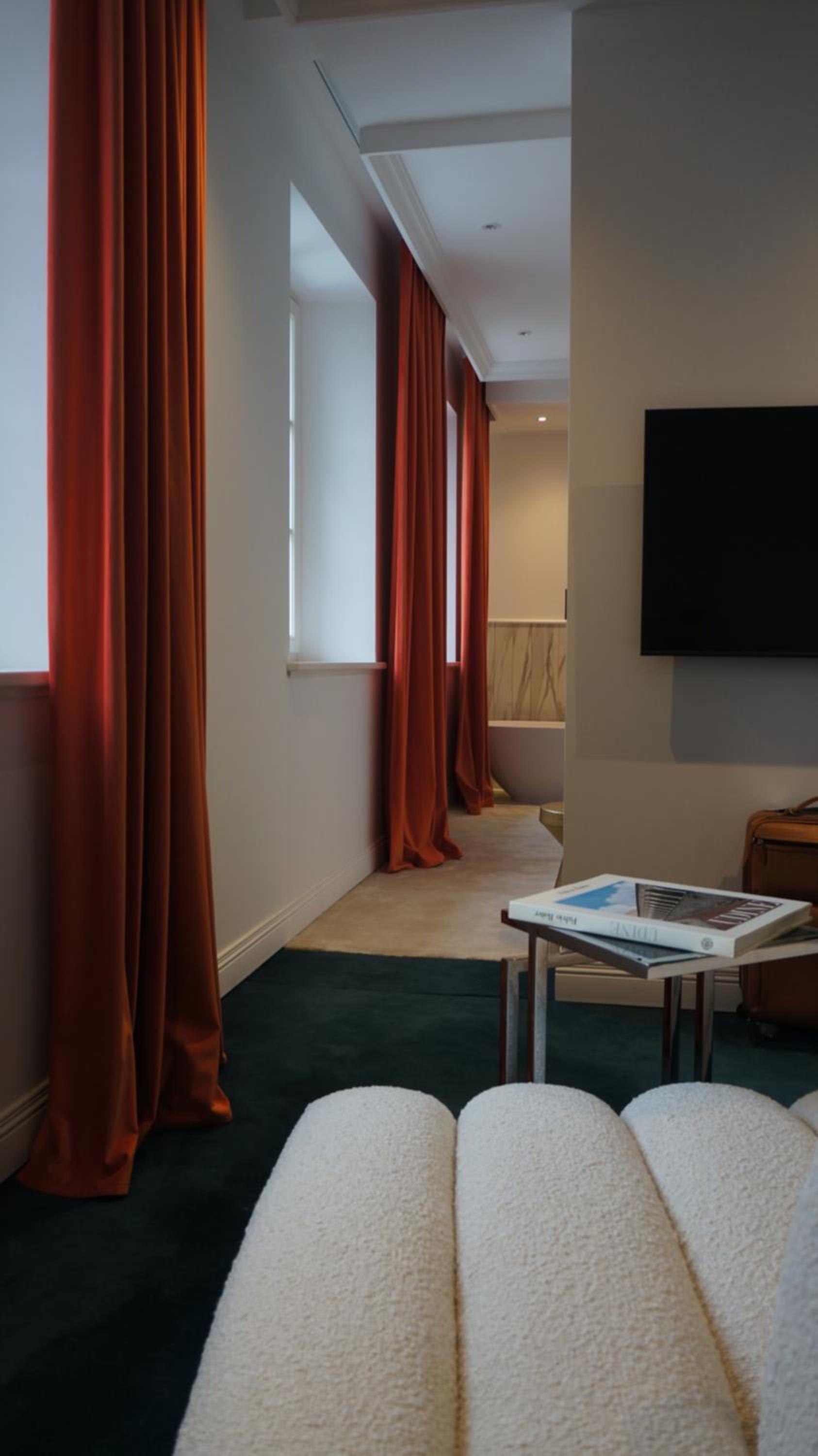 Deluxe King Suite - Photo 5