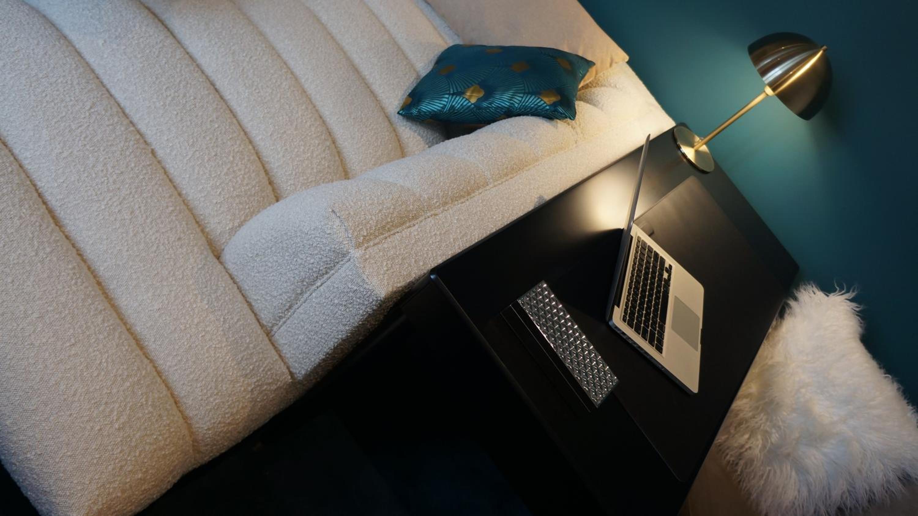 Deluxe King Suite - Photo 4