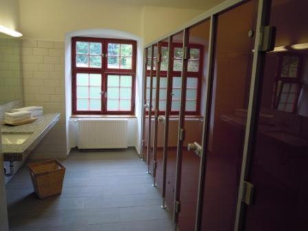 Single Room with Shared Bathroom photo 2