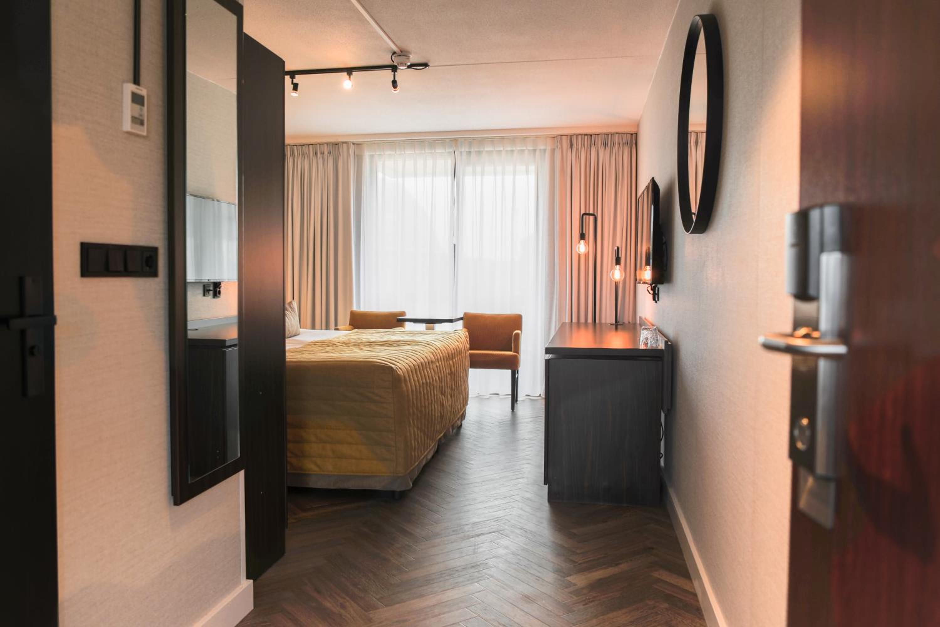 Comfort Room - Photo 1