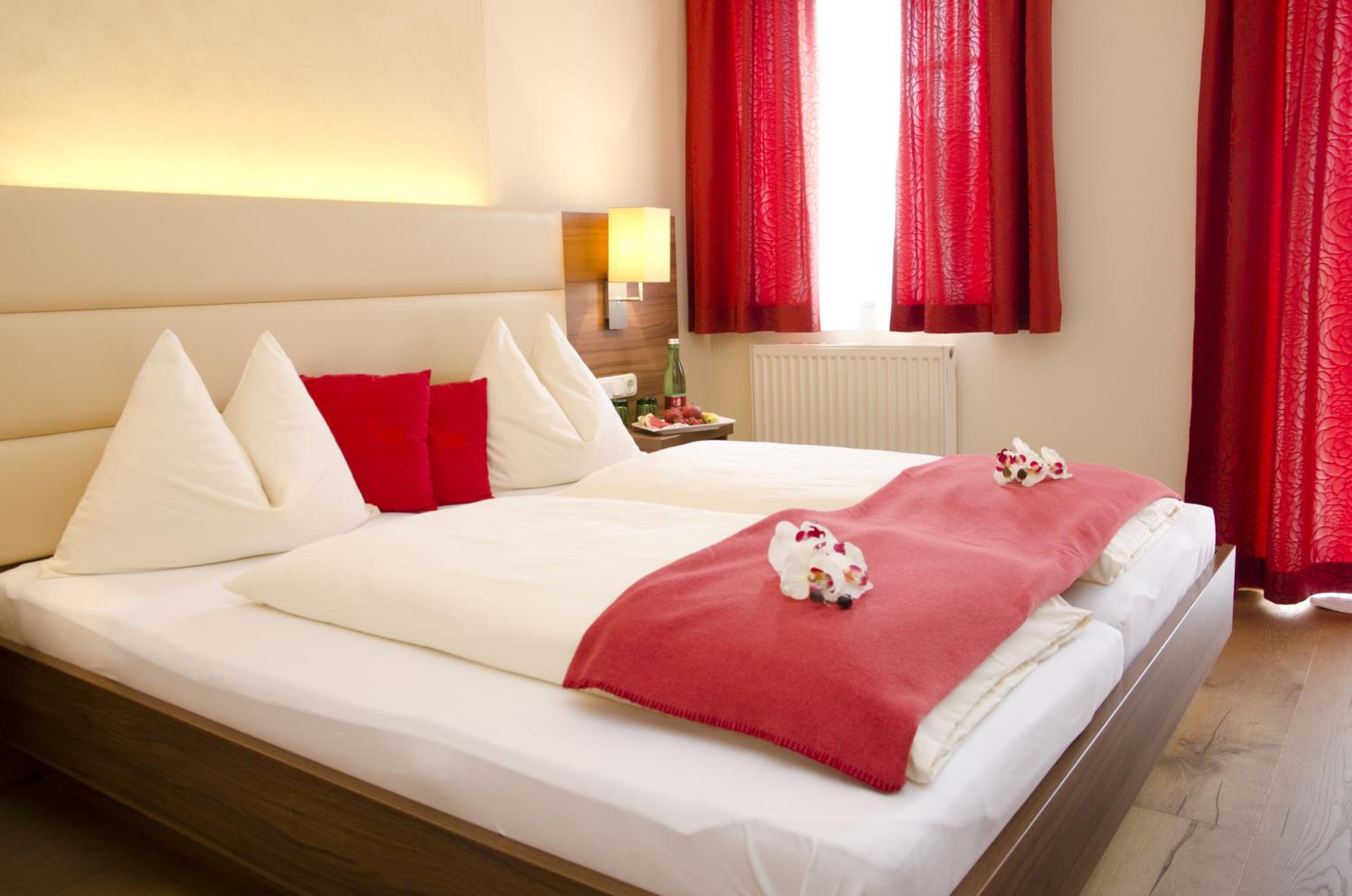 Superior Double or Twin Room - Photo 4