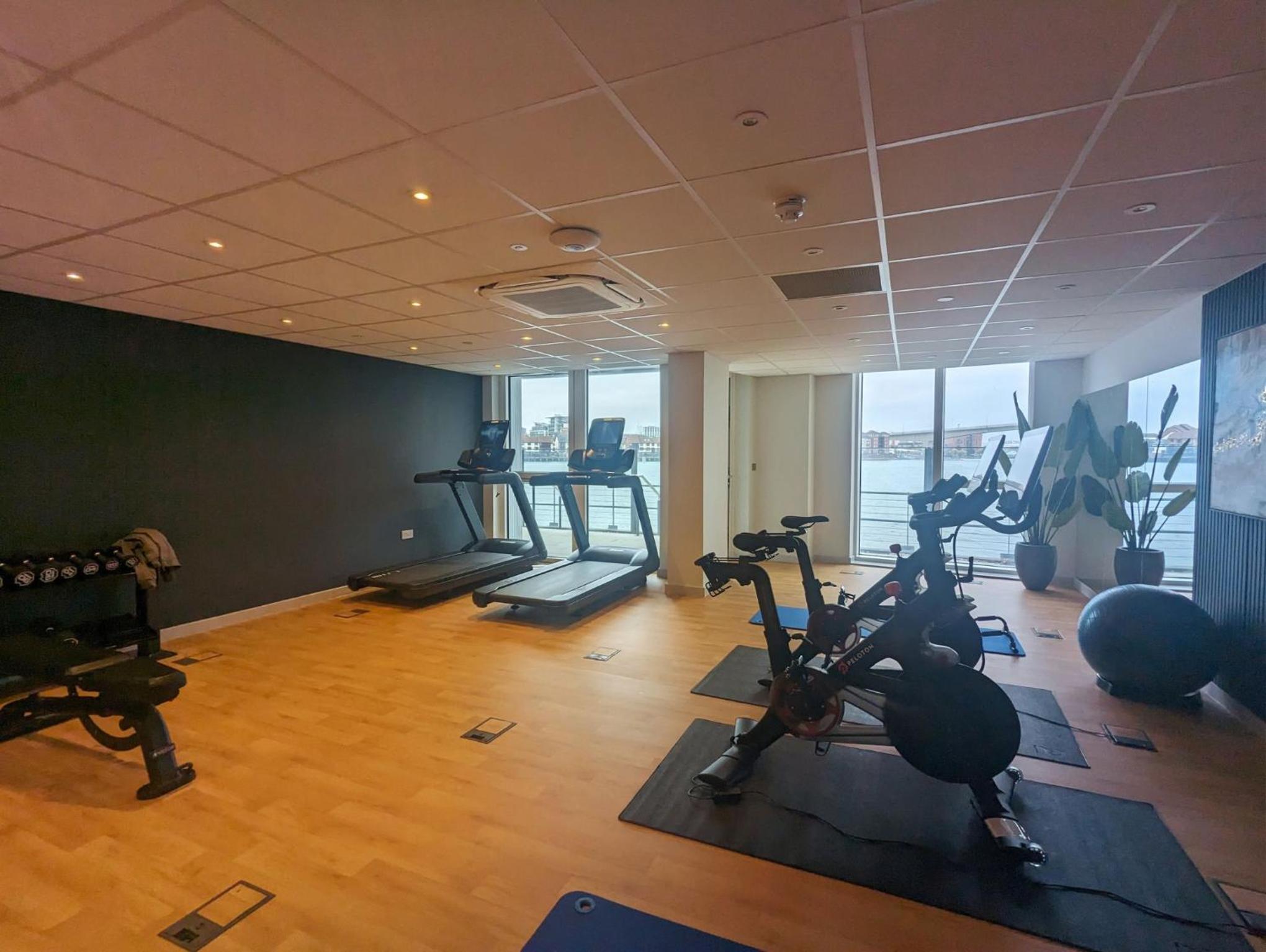 Two-Bedroom Apartment With Harbour View photo 3