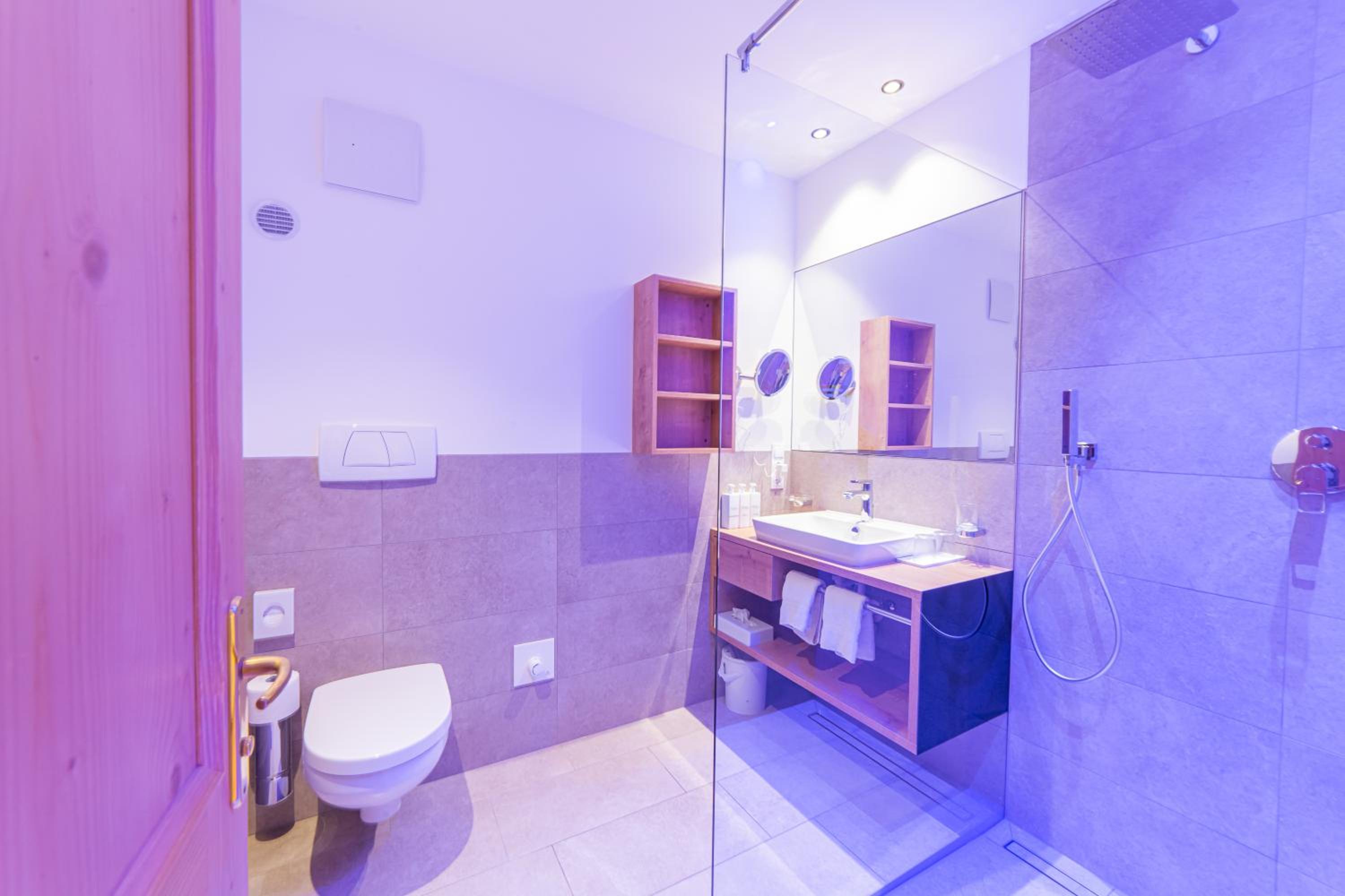 Deluxe Single Room with Balcony photo 2