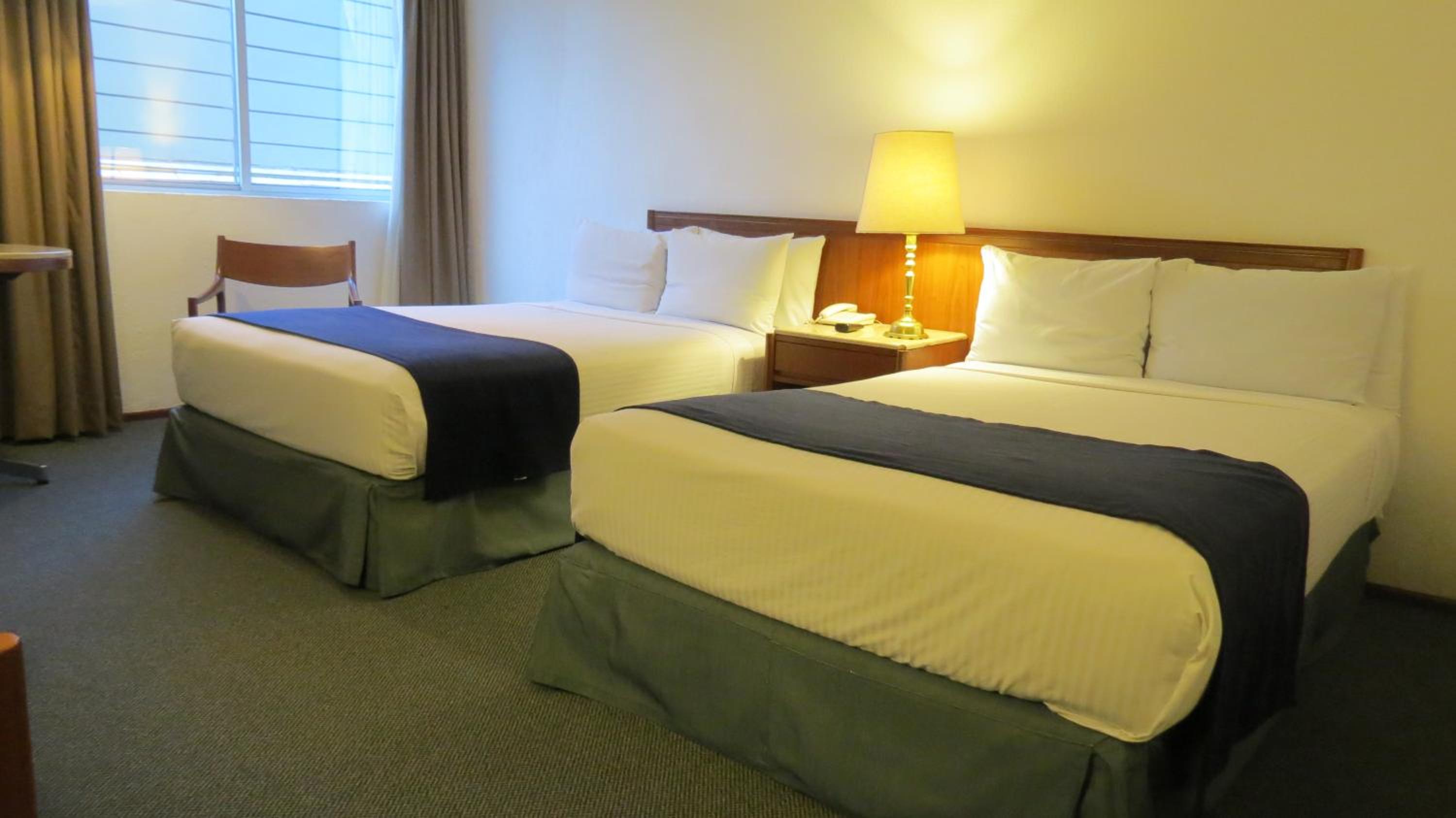 Standard Double Room - Photo 5