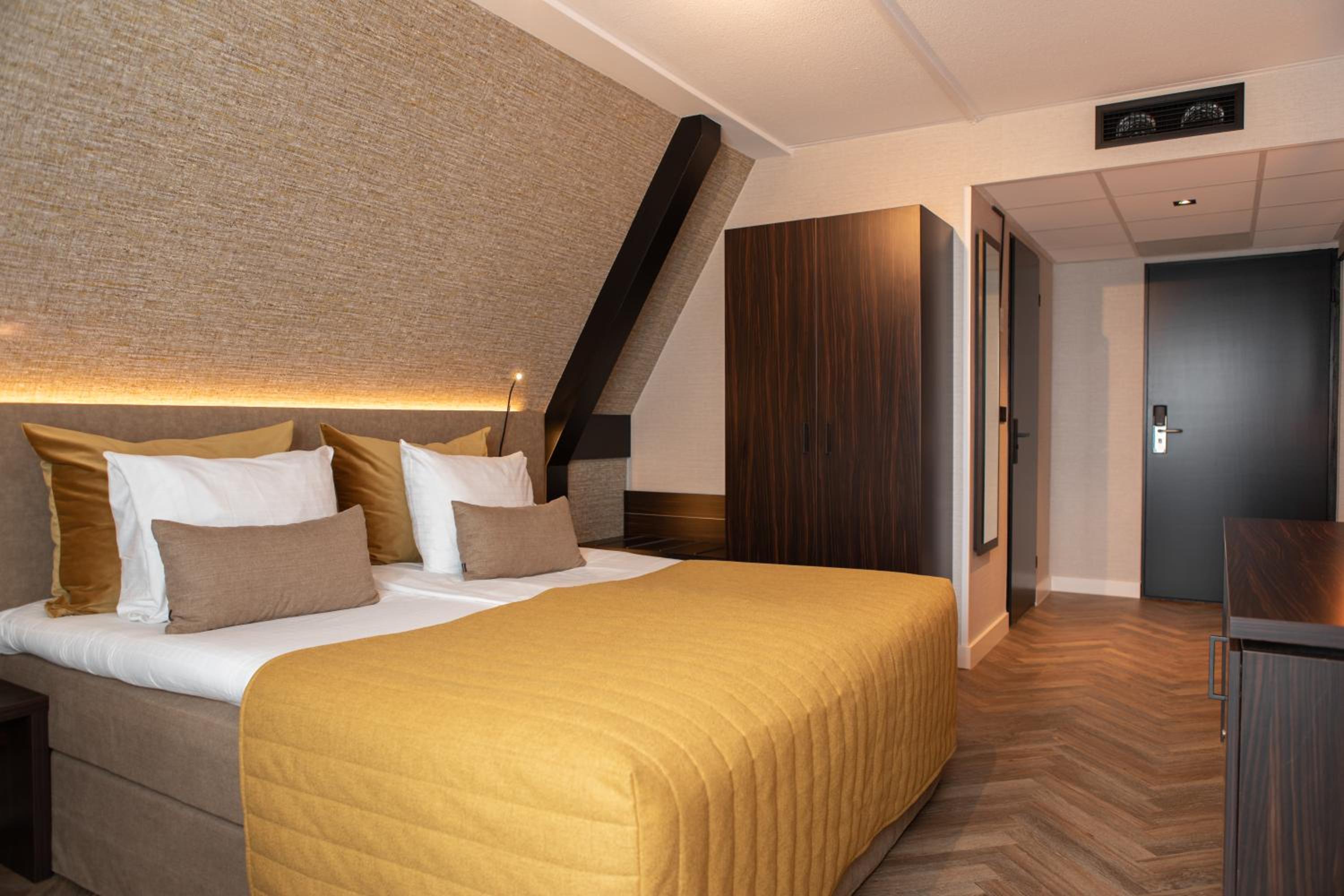 Comfort Room - Photo 3