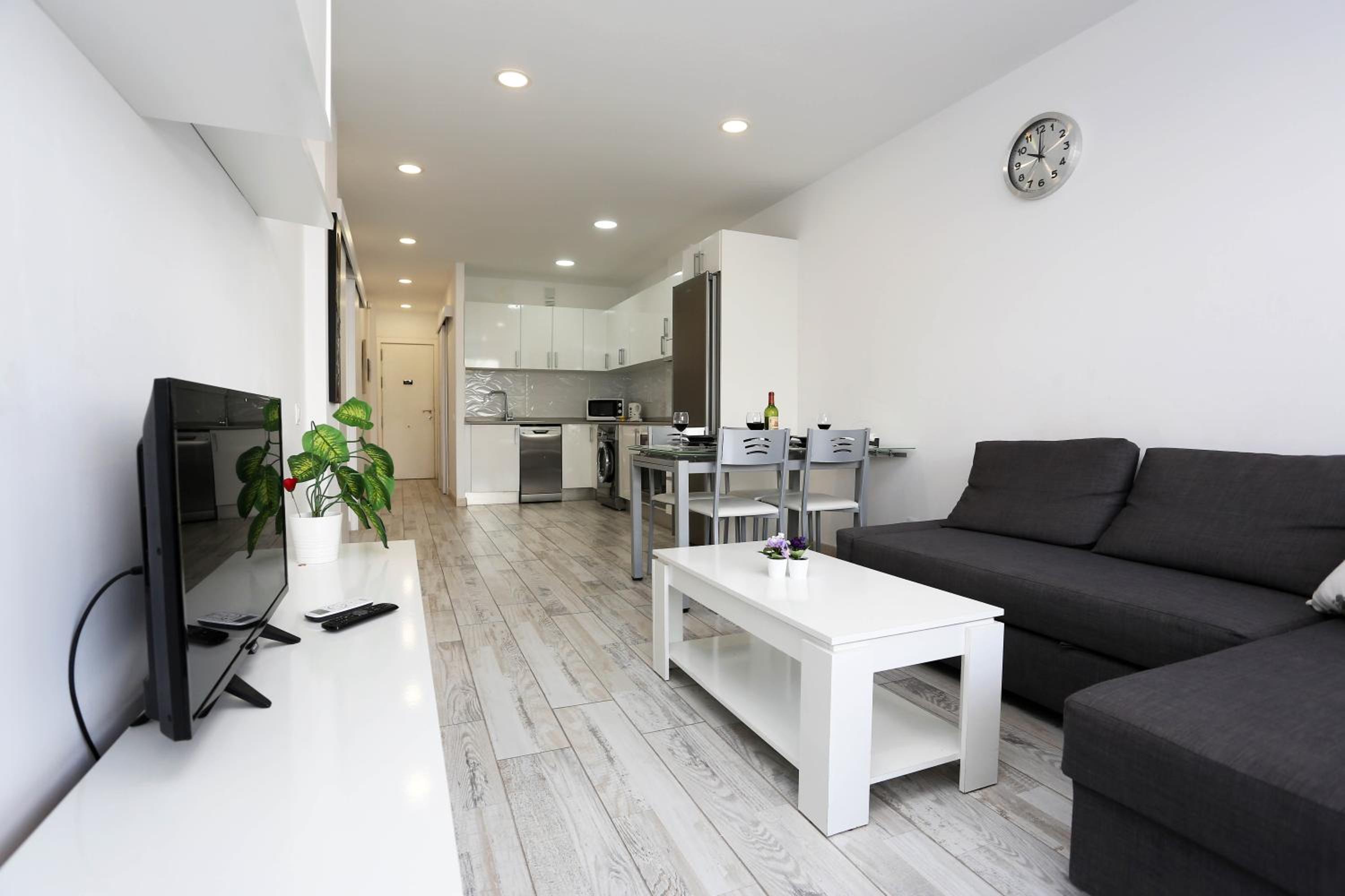 Apartment with Pool View  photo 1