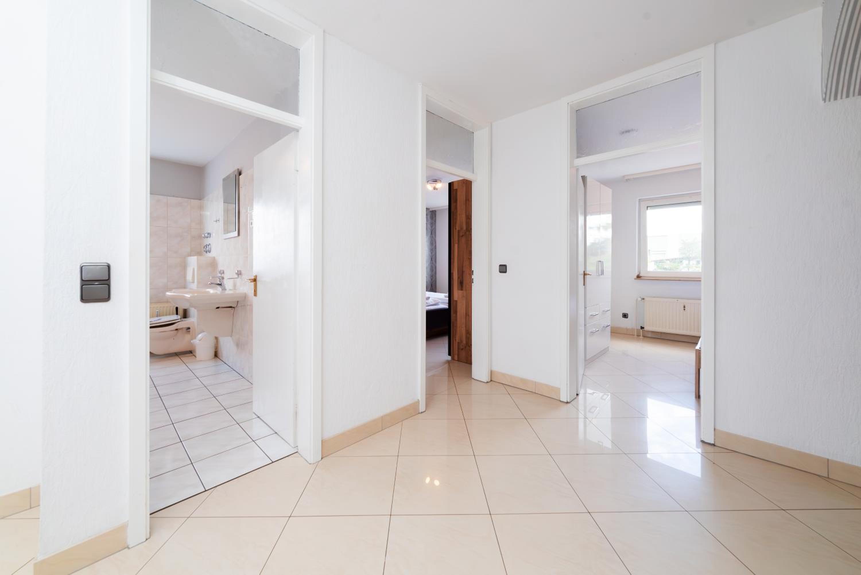 Two-Bedroom Apartment - Photo 8