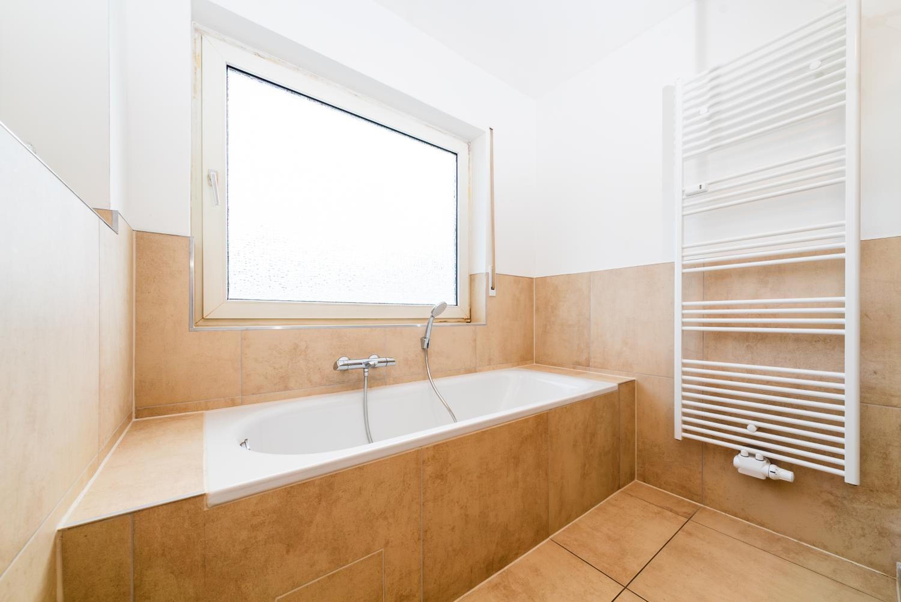 One-Bedroom Apartment - Photo 6