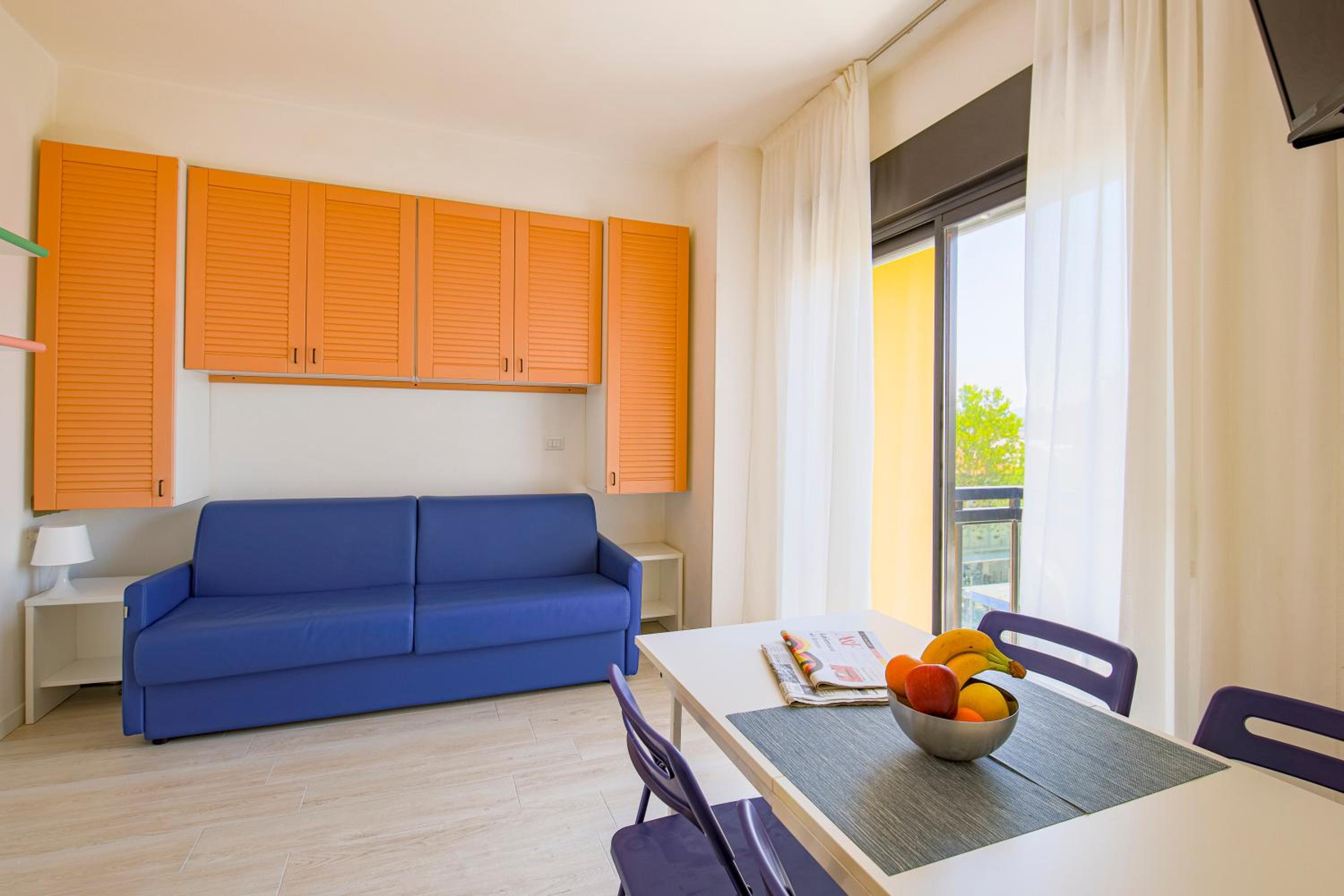 Apartment with Balcony photo 3