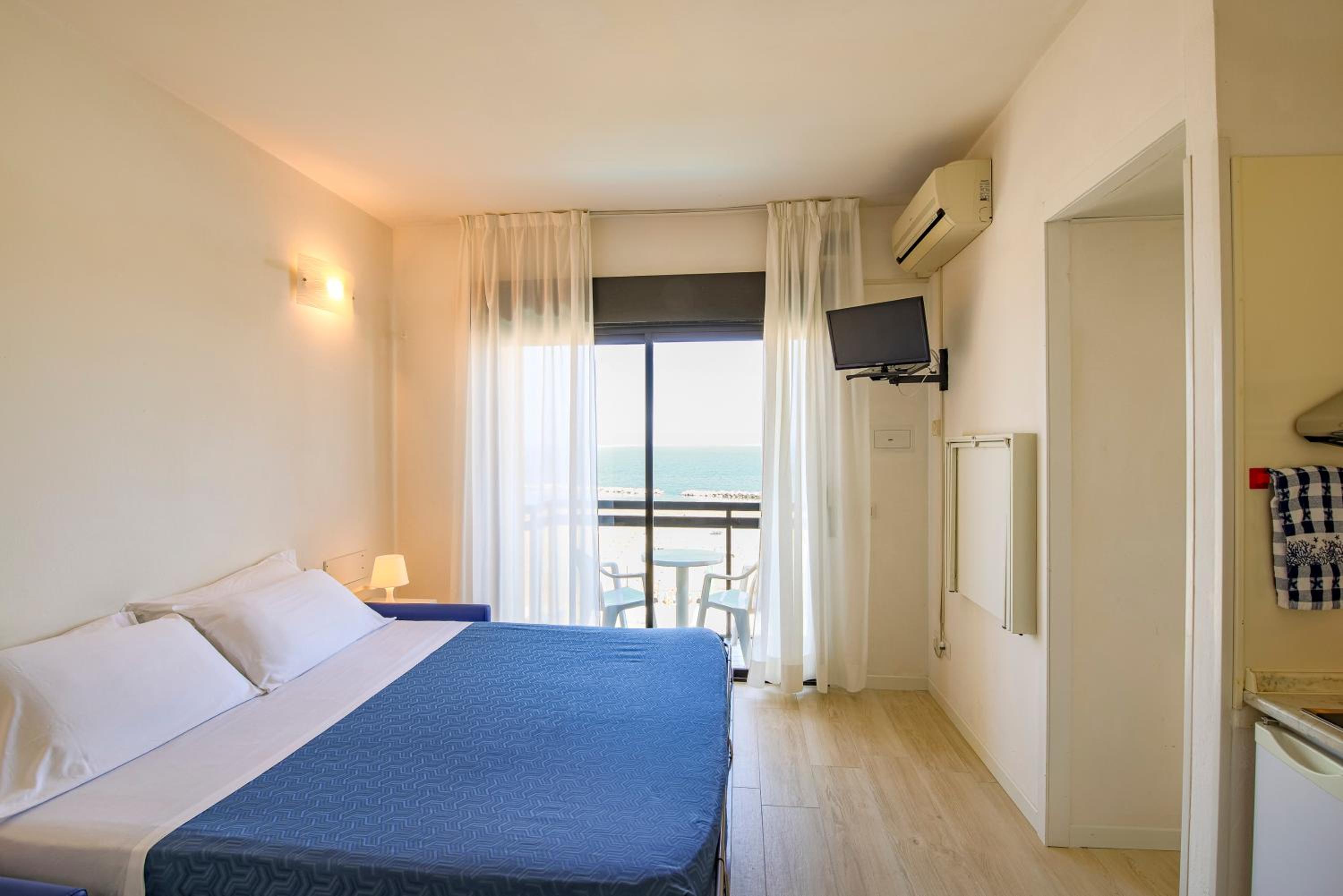 Studio with Sea View photo 3