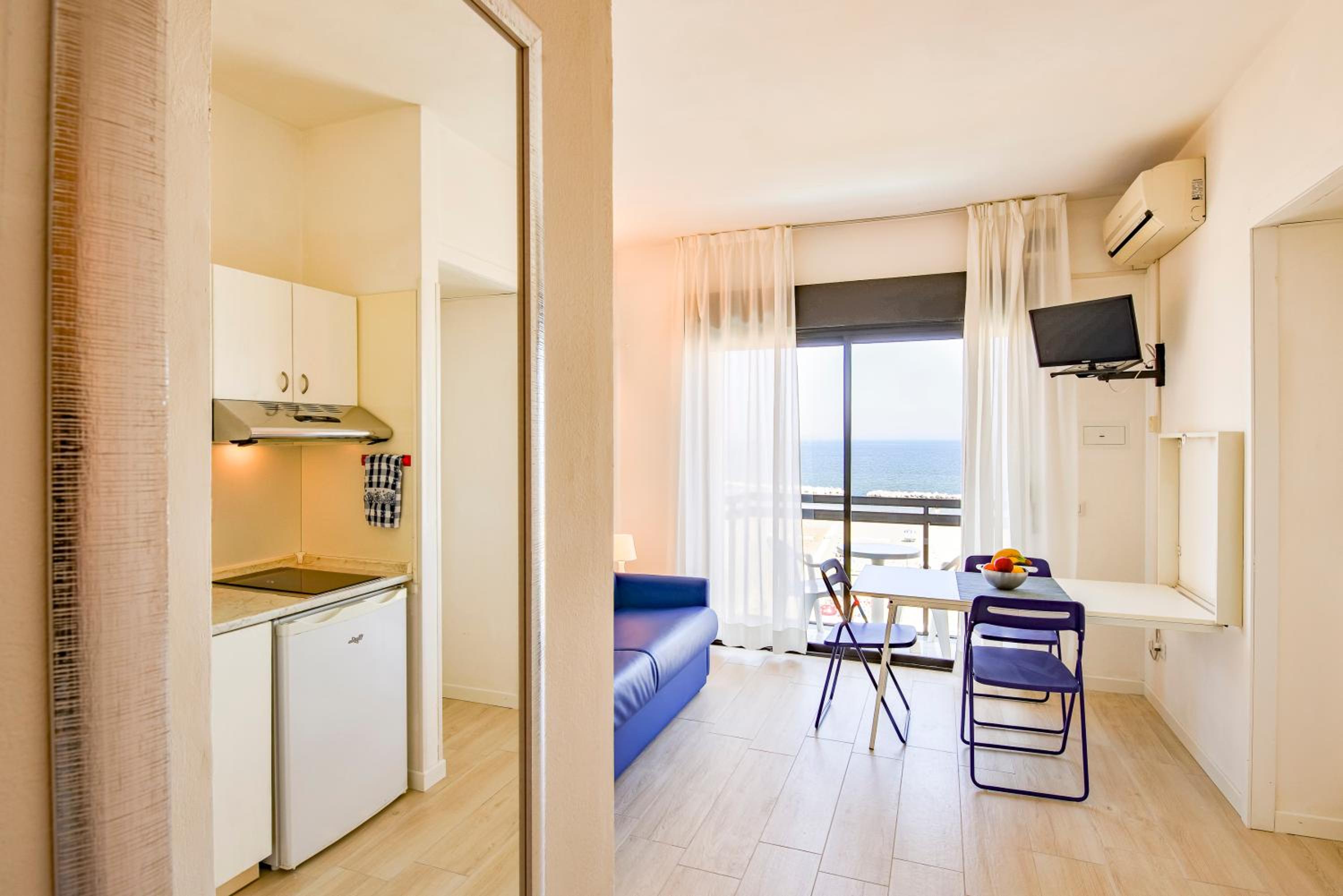 Studio with Sea View photo 1