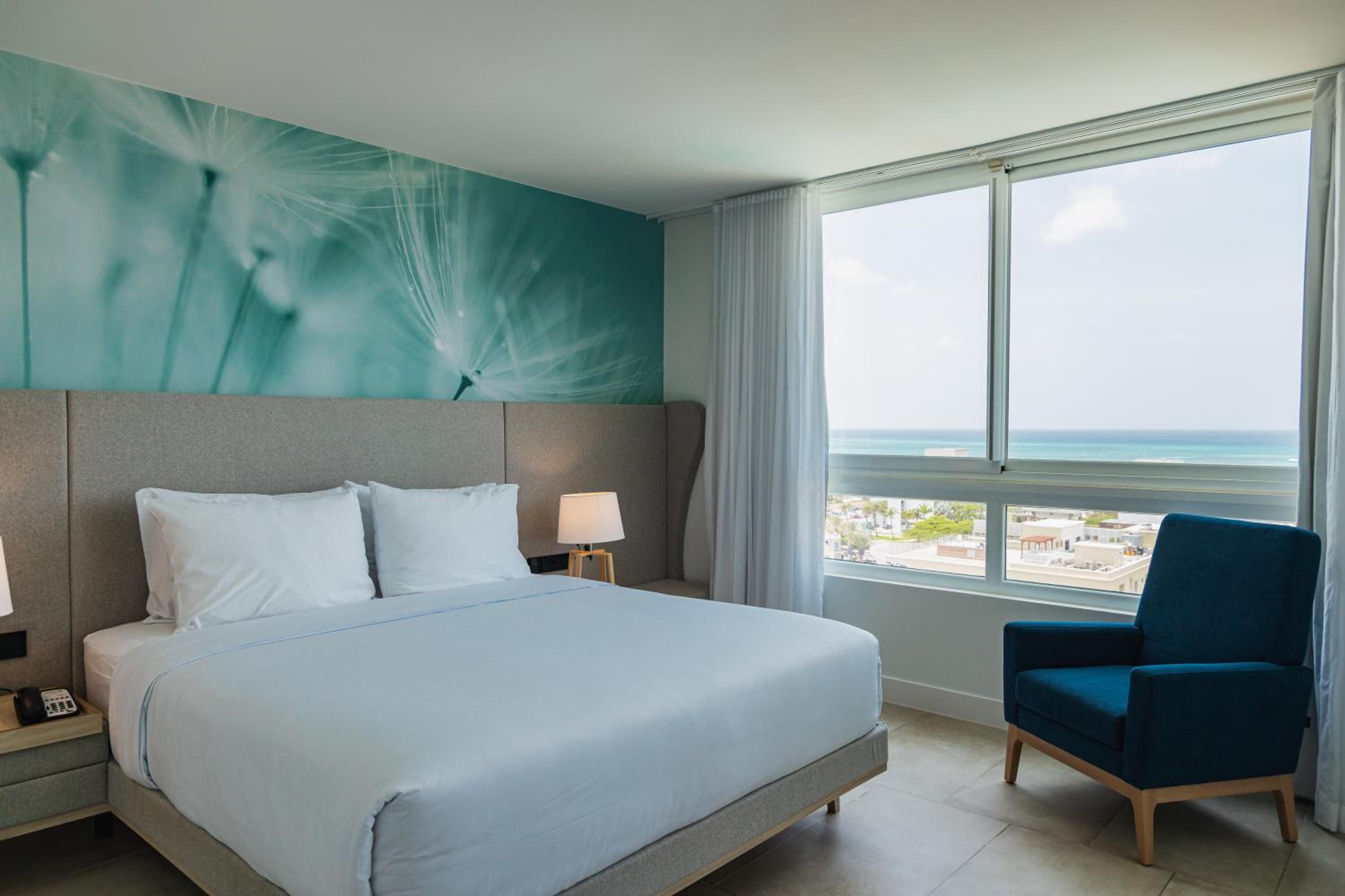 One-Bedroom King Suite with Ocean View - Non-Smoking - Photo 1