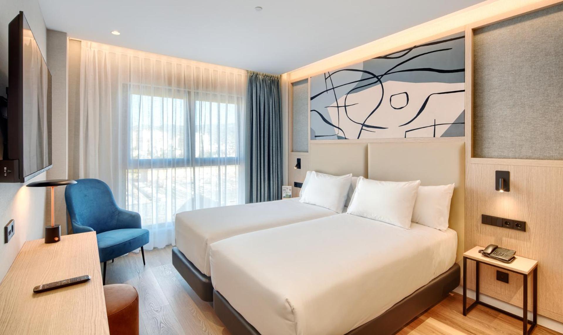 Twin Room - Photo 1