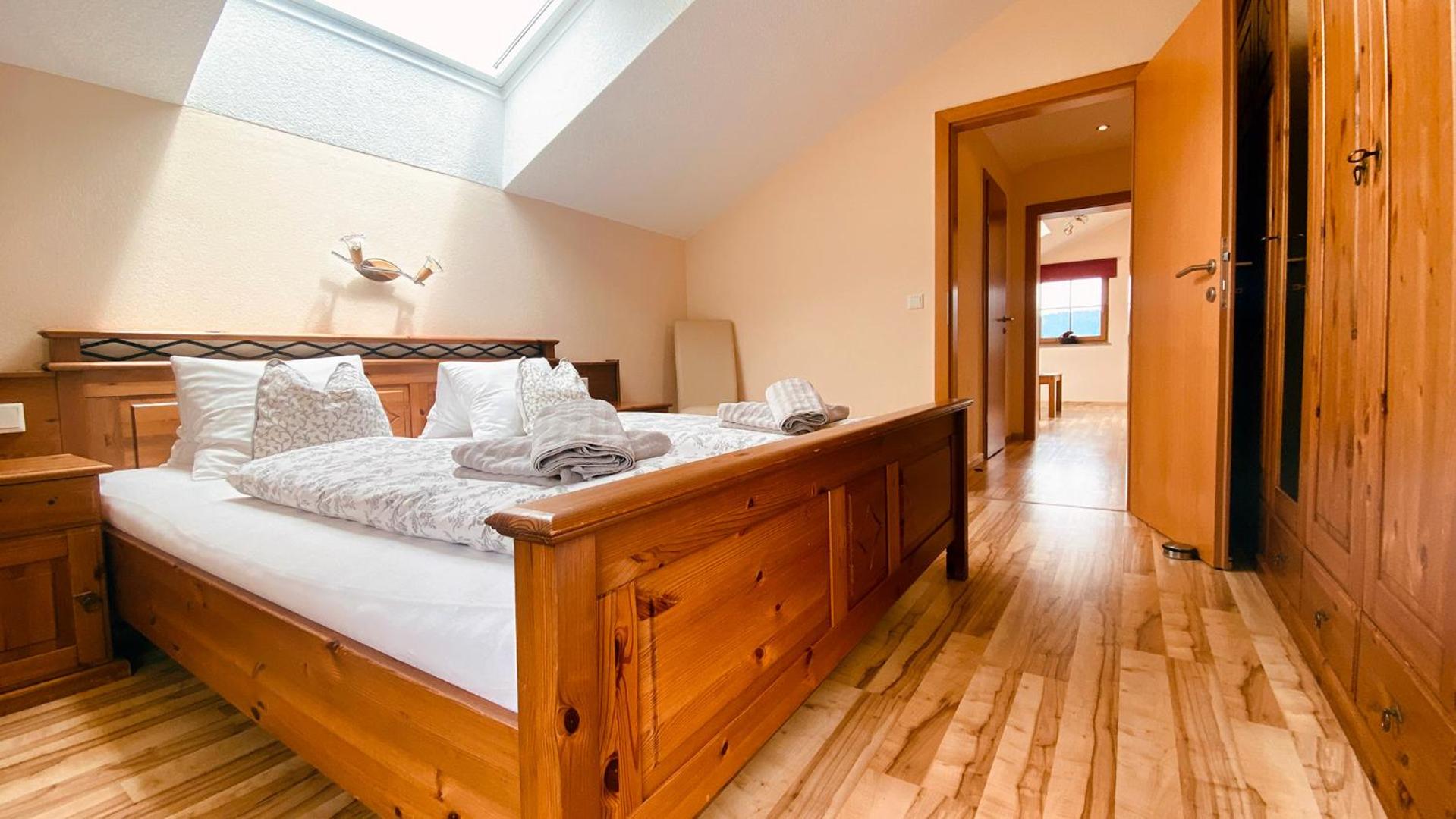 One-Bedroom Suite with Balcony photo 2