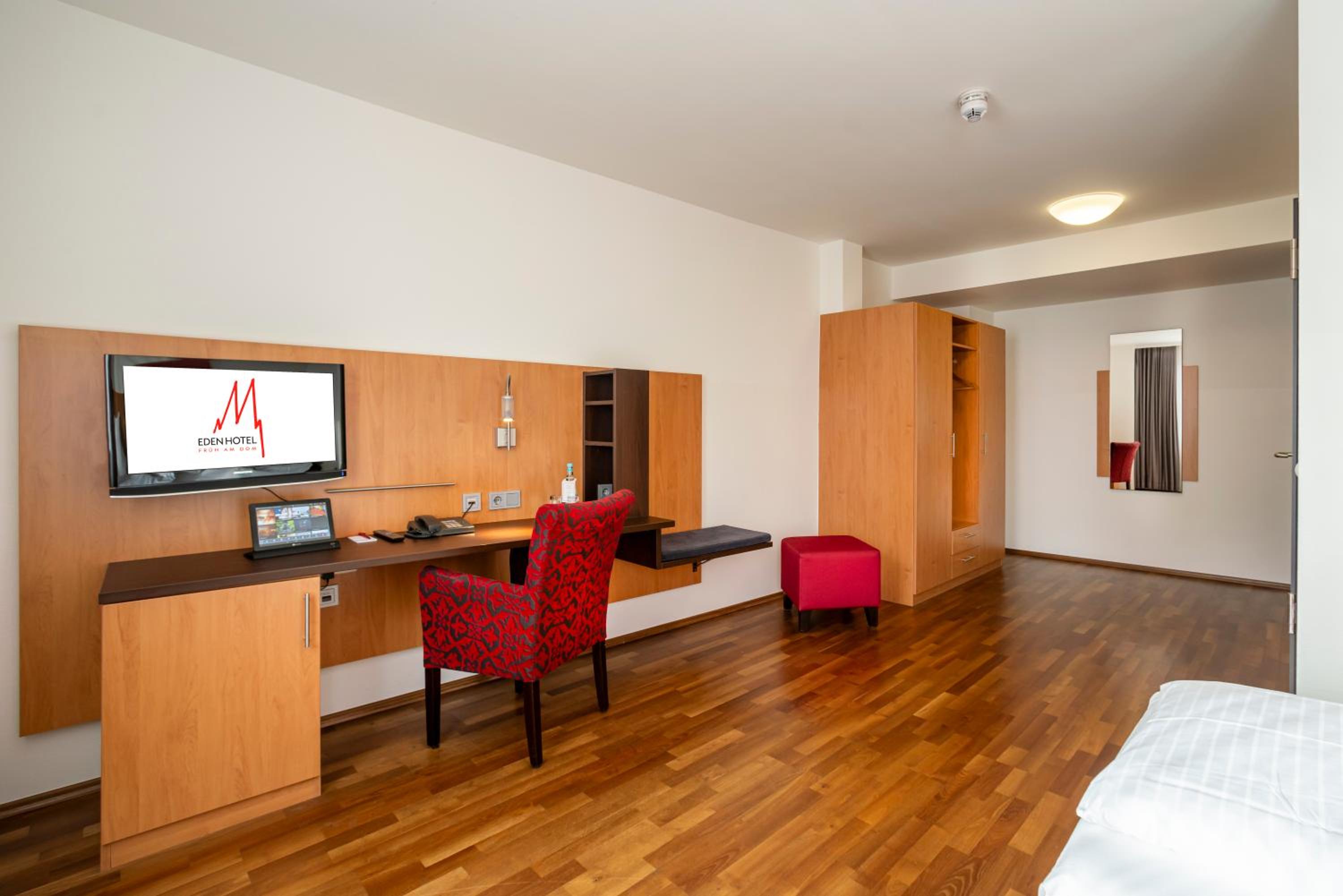 Standard Twin Room photo 2