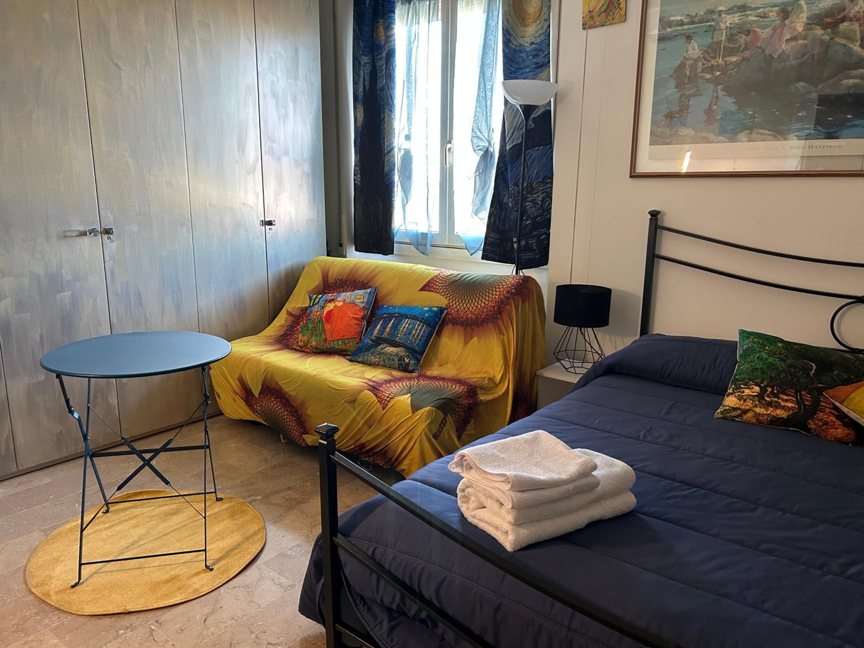 Double Room with Shared Bathroom