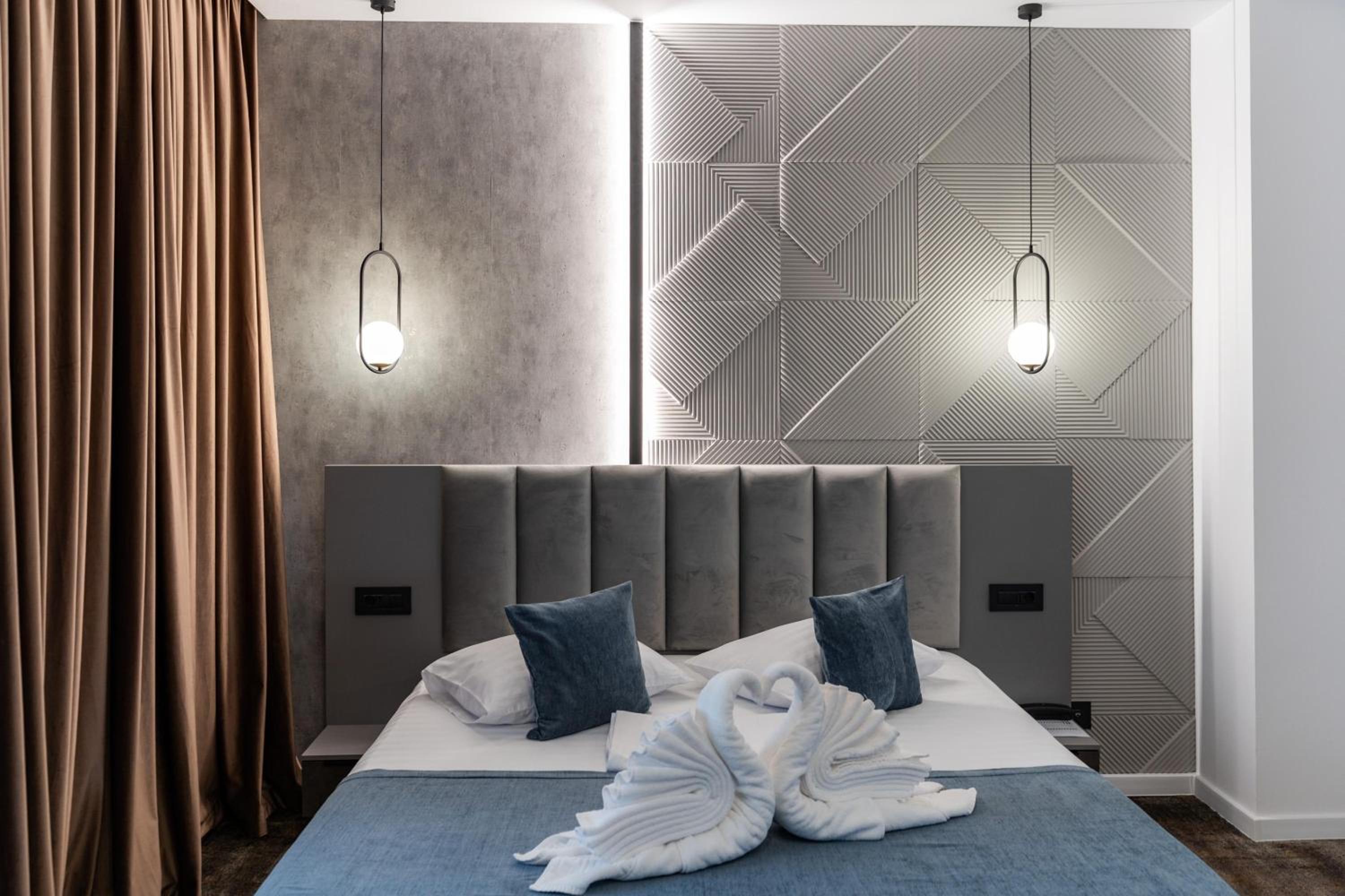 Superior King Room - Photo 20