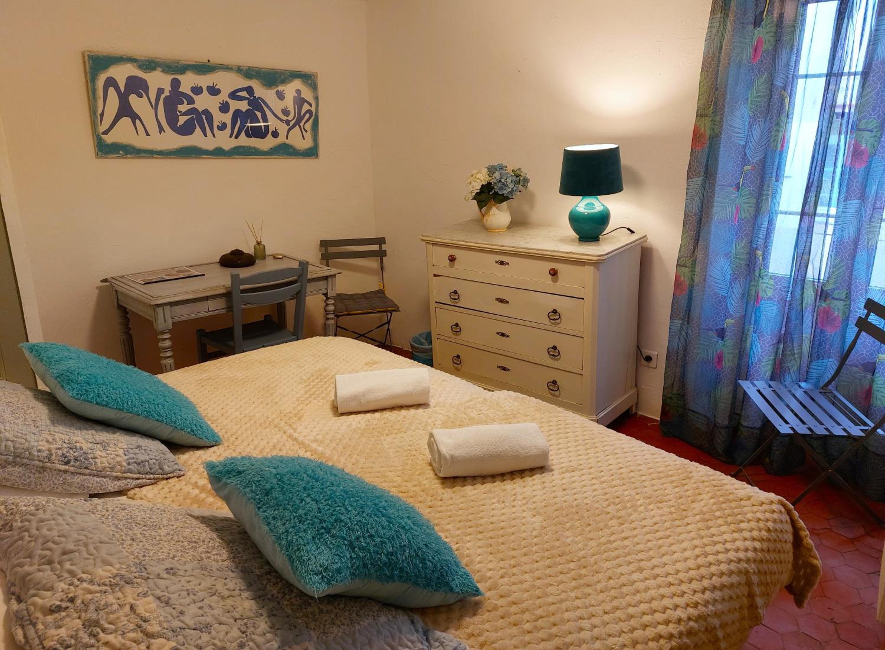 Double Room with Shared Bathroom photo 1