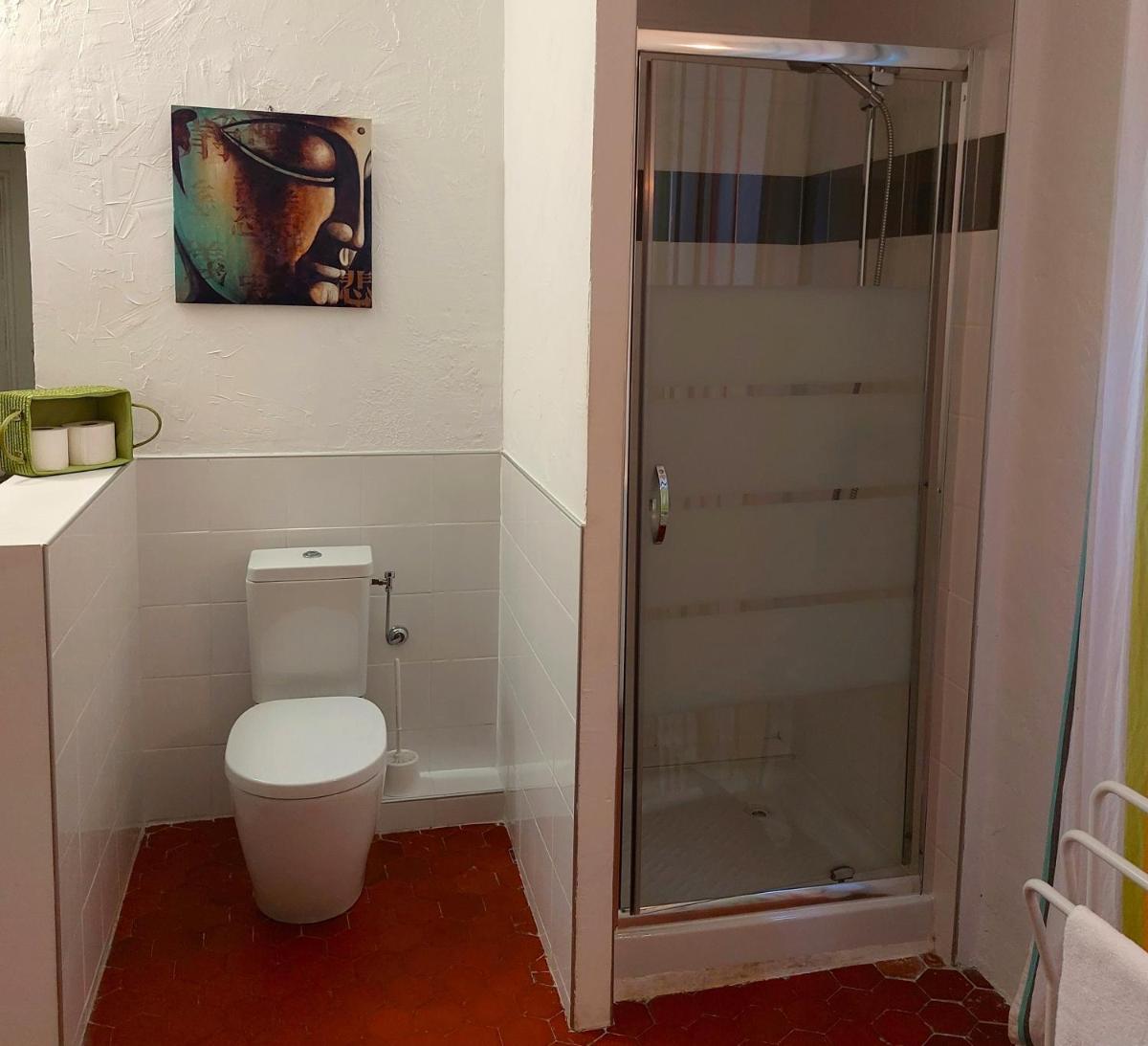 Standard Single Room with Shared Bathroom photo 3