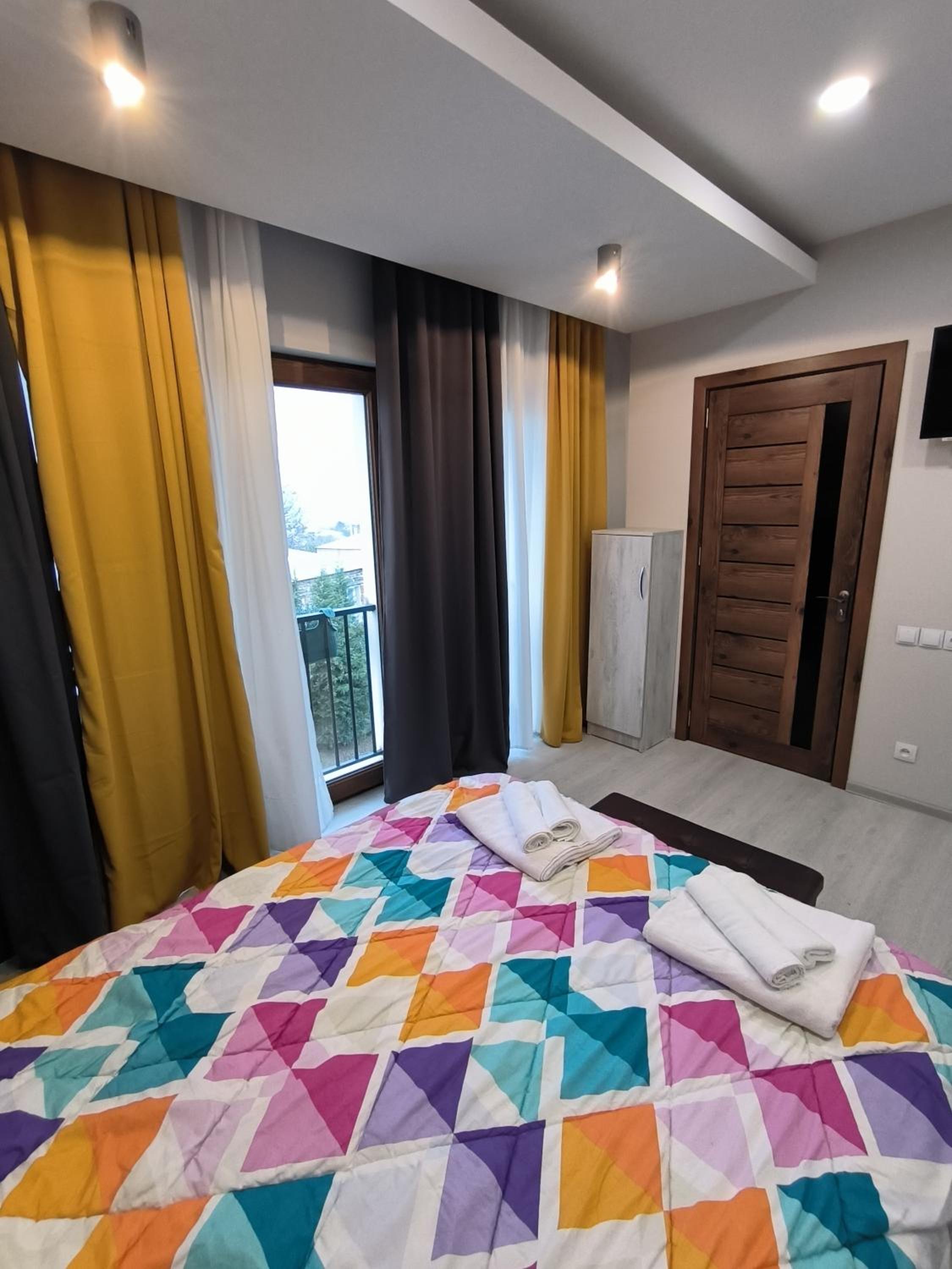 Double Room with Spa Bath photo 2