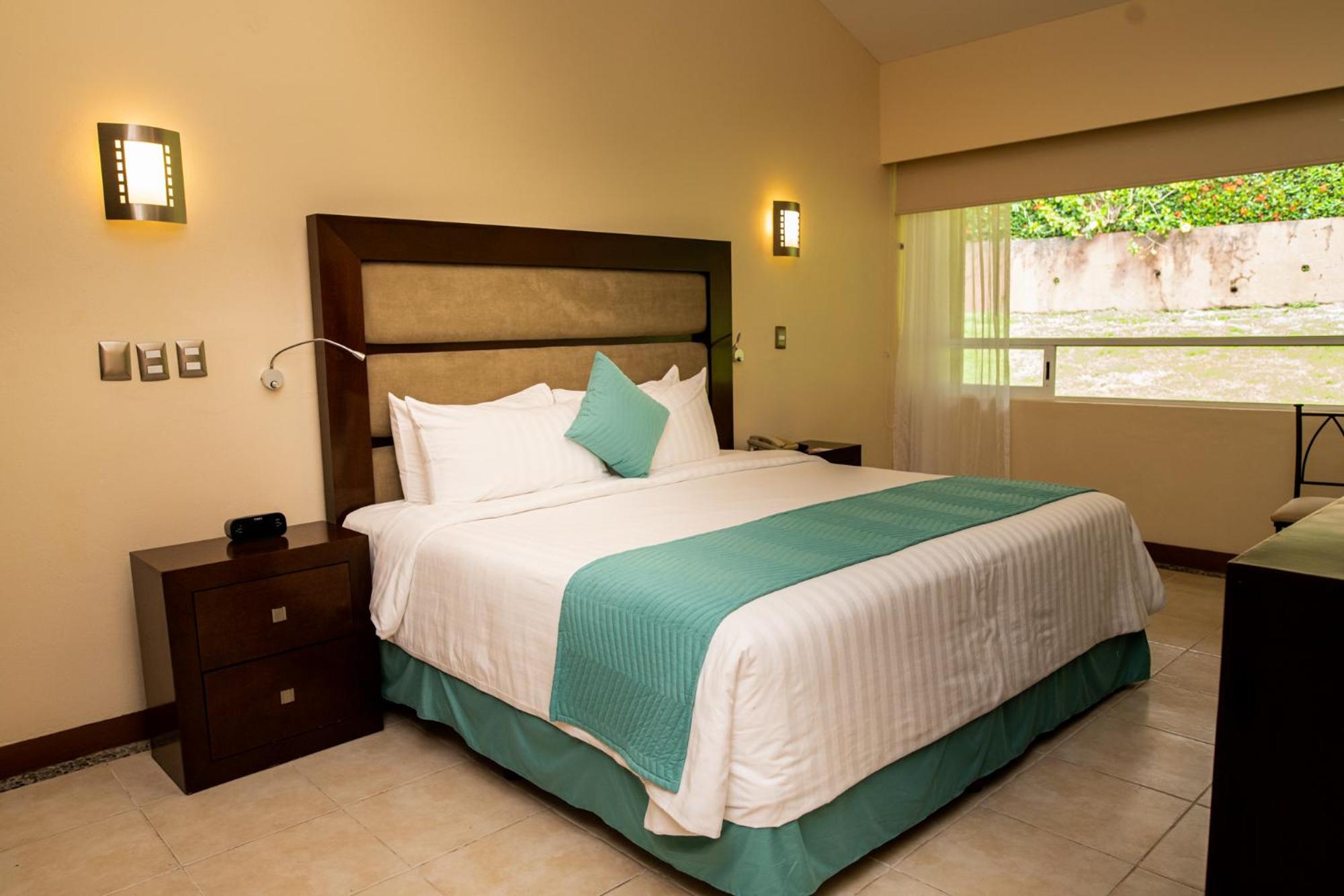 Superior King Room - Photo 1