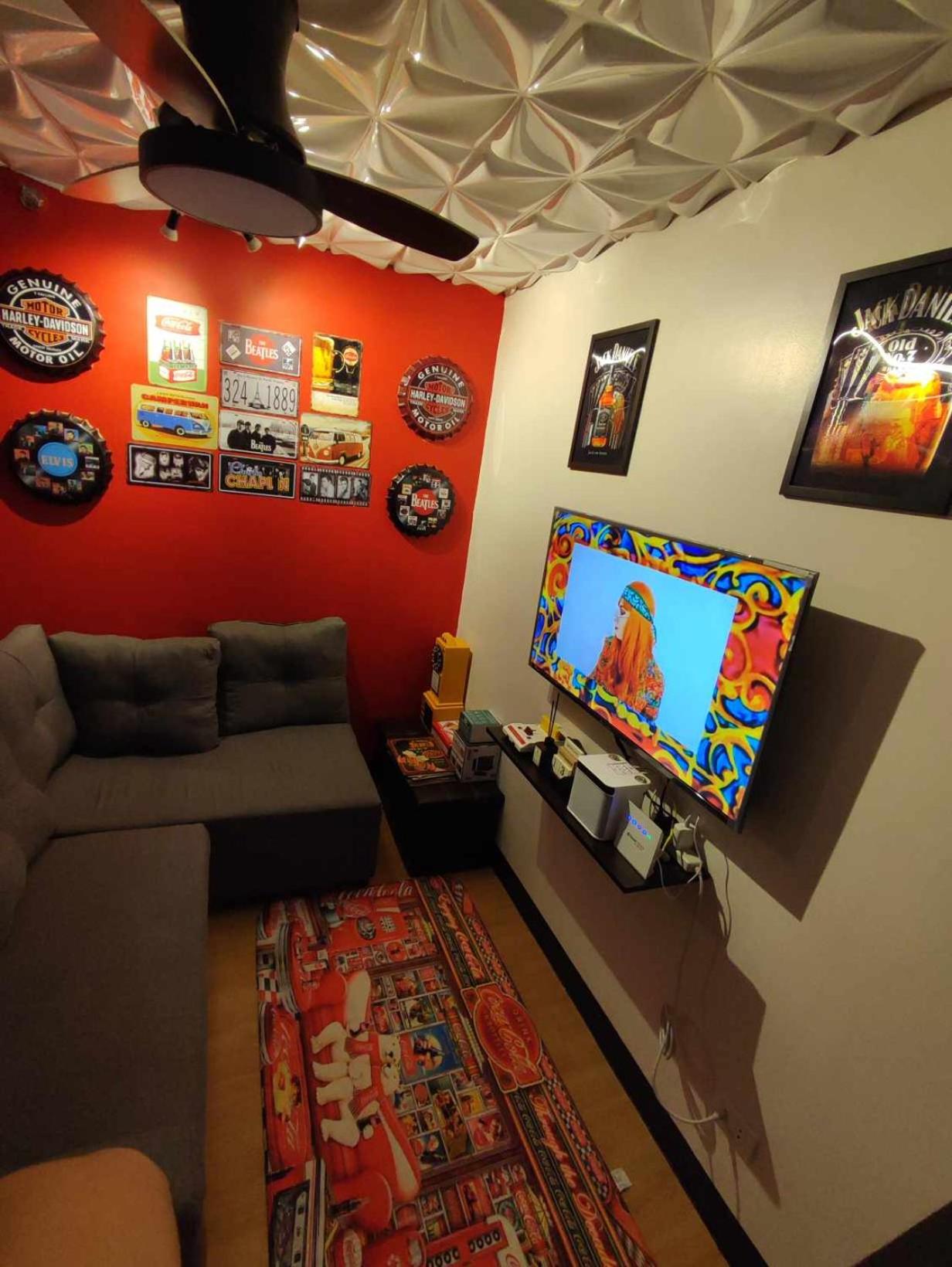 Family Room with Balcony photo 3
