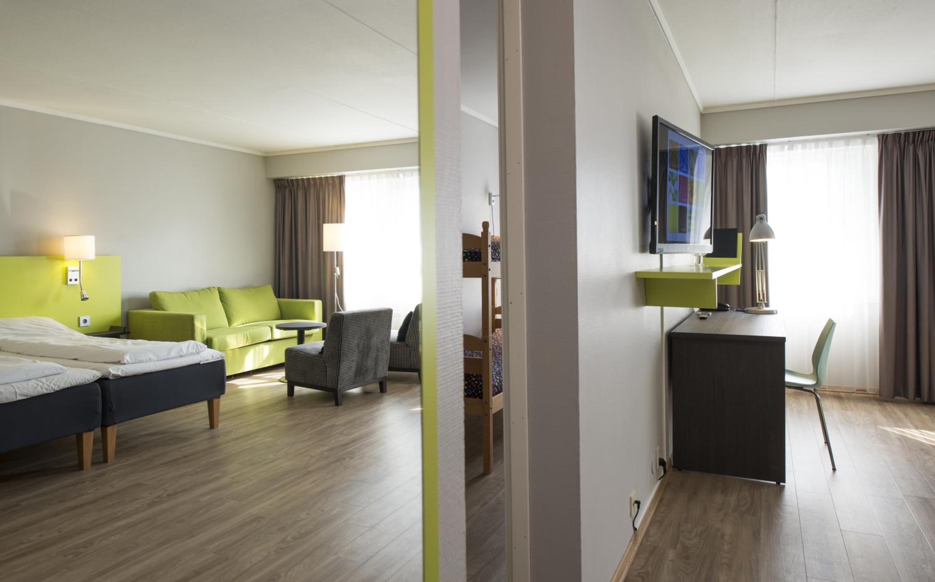 Family Two-Bedroom Suite - Photo 2