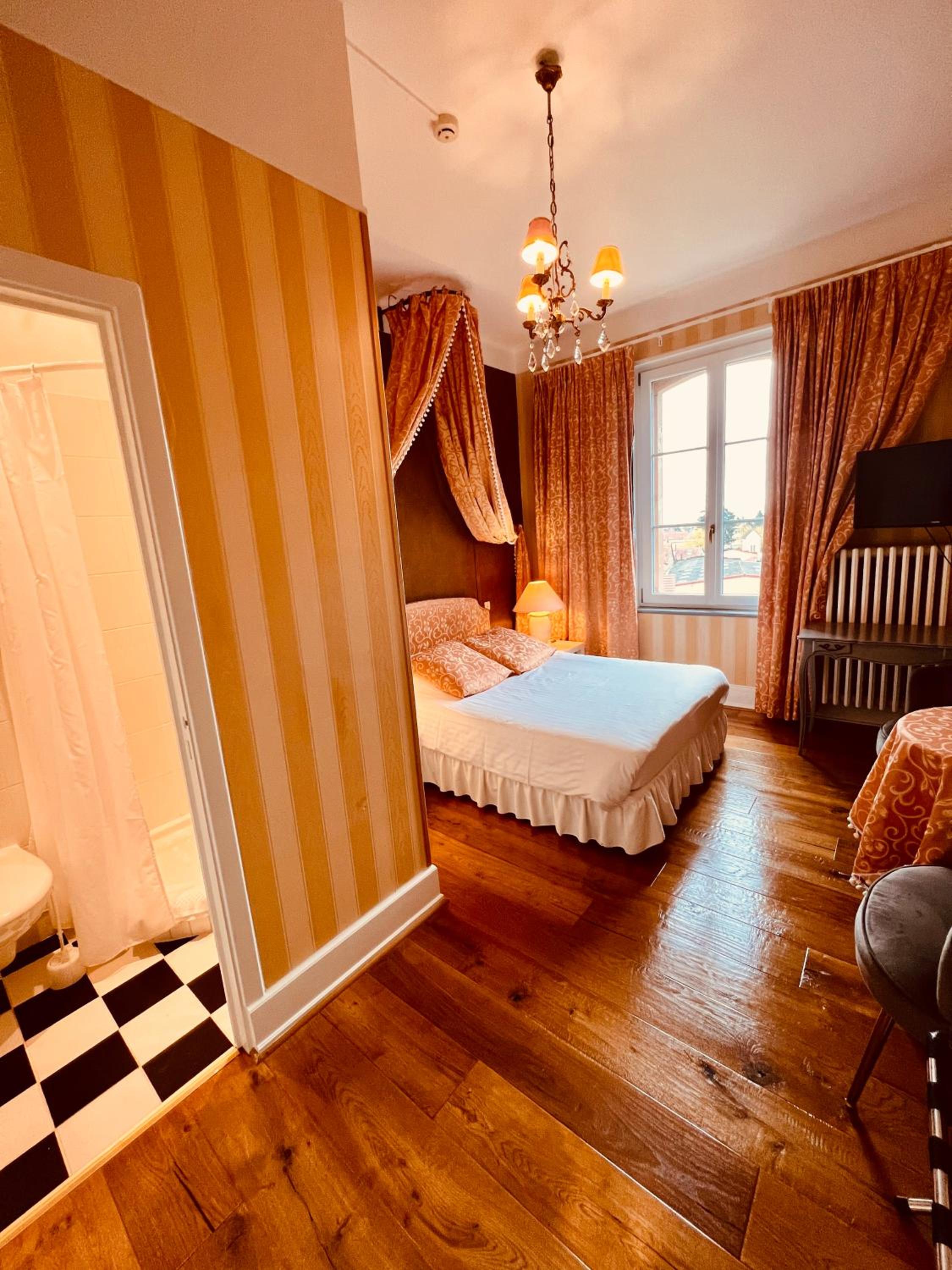 Romantic Double or Twin Room - Photo 6