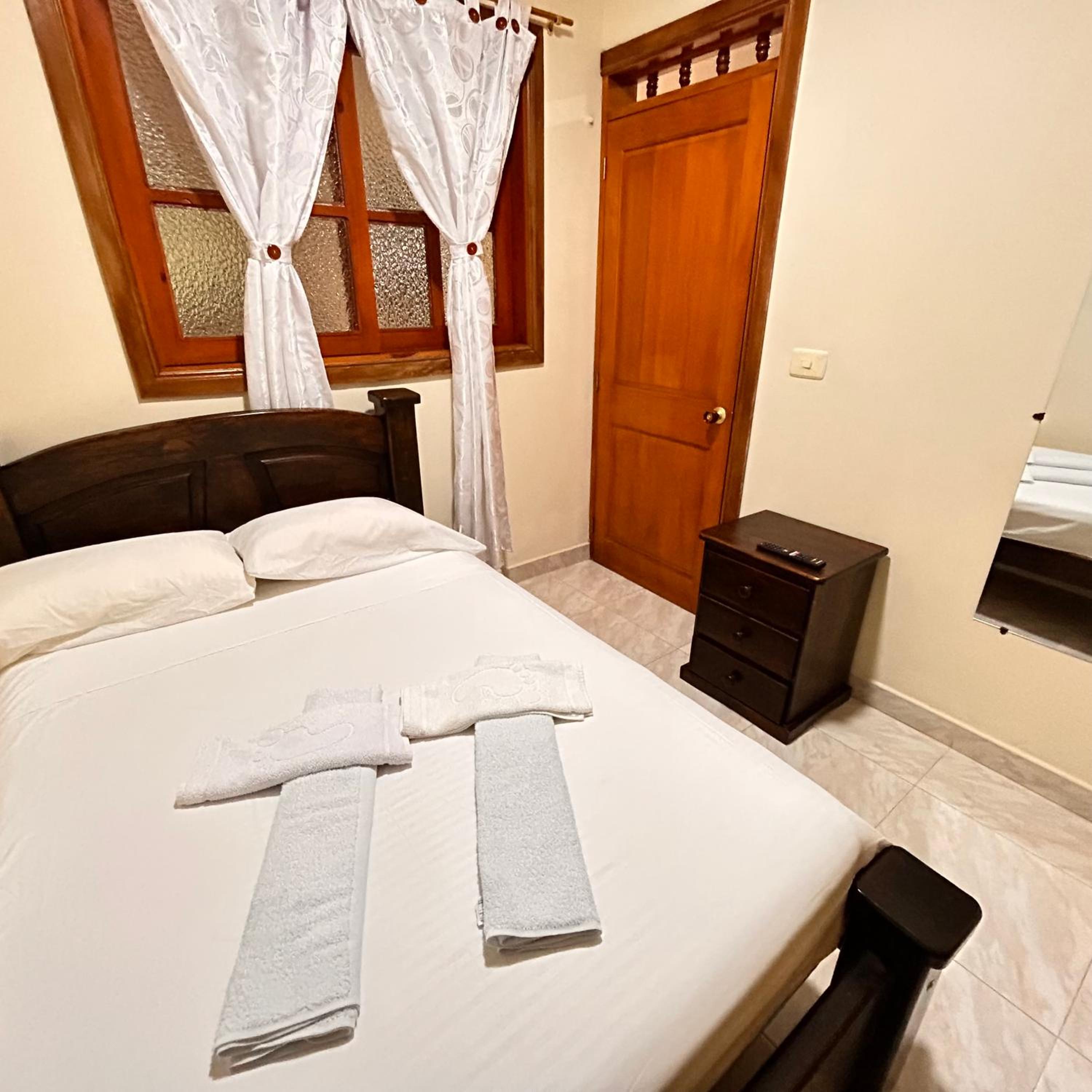 Double Room with Private Bathroom photo 2