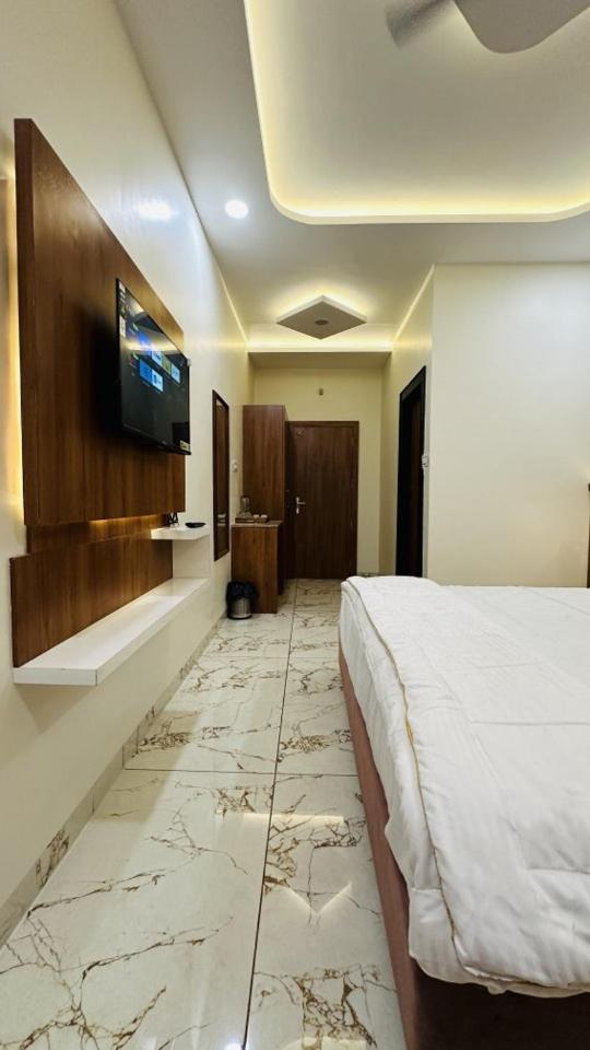 Superior King Room photo 3
