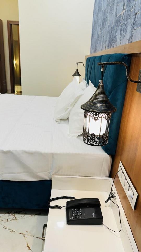 Superior King Room photo 2