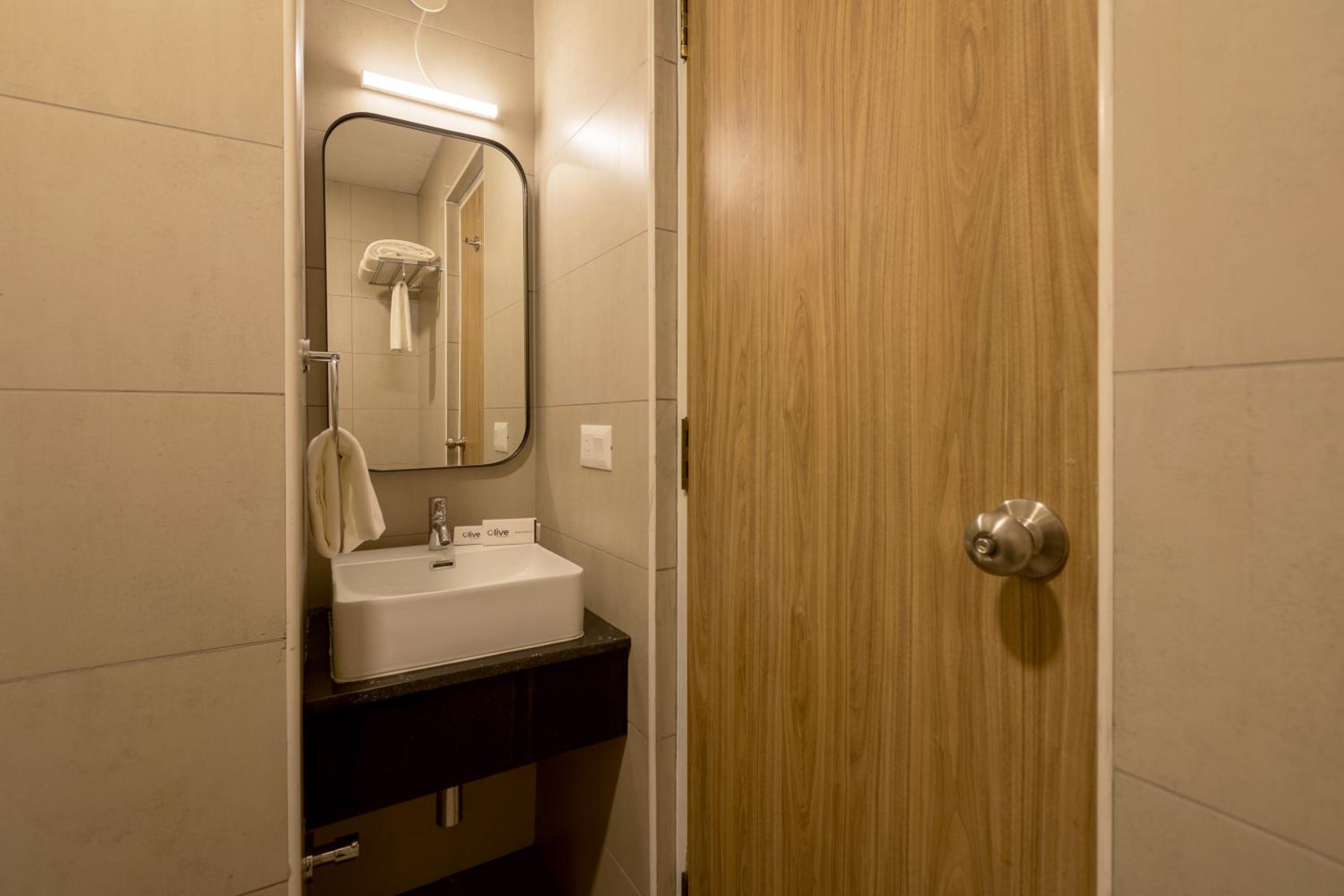 Standard Double Room - Photo 2