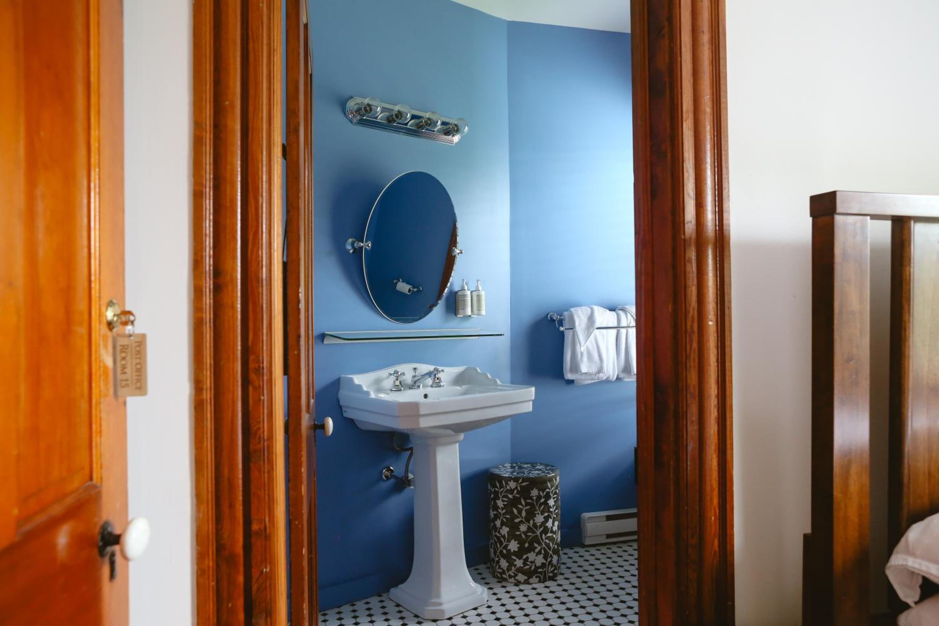 King Suite - Photo 3