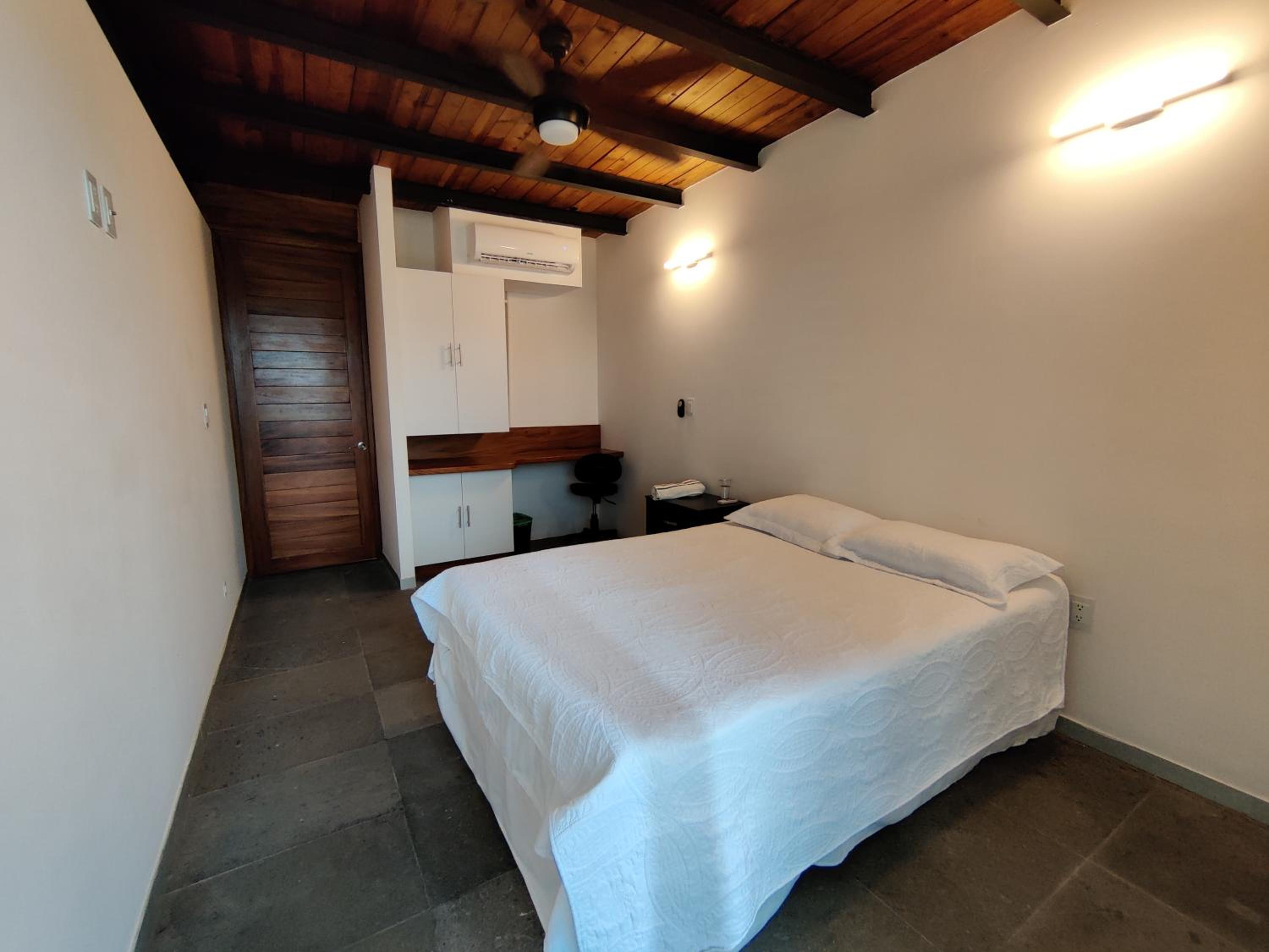 Double Room with Private Bathroom photo 2