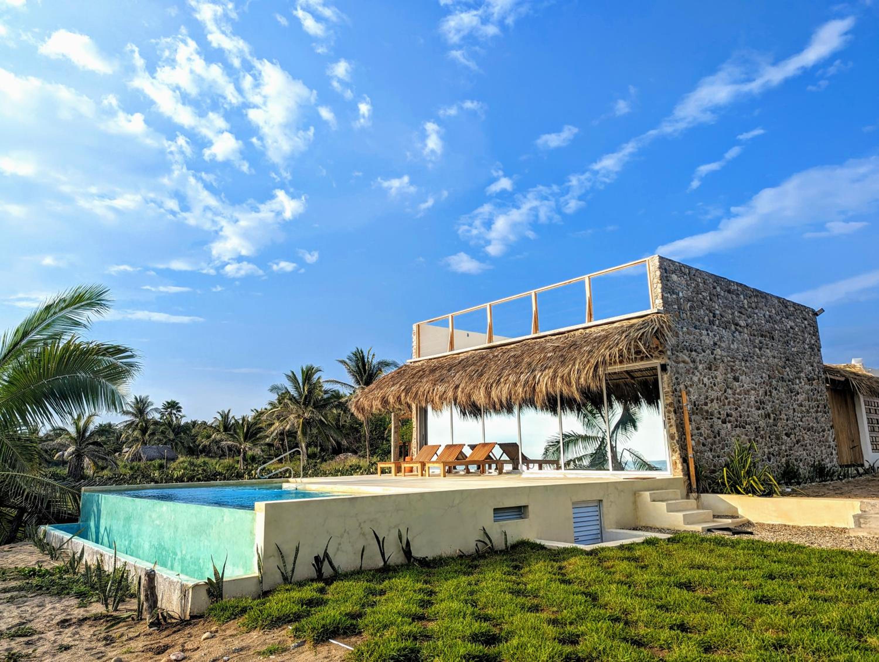 Villa photo 2