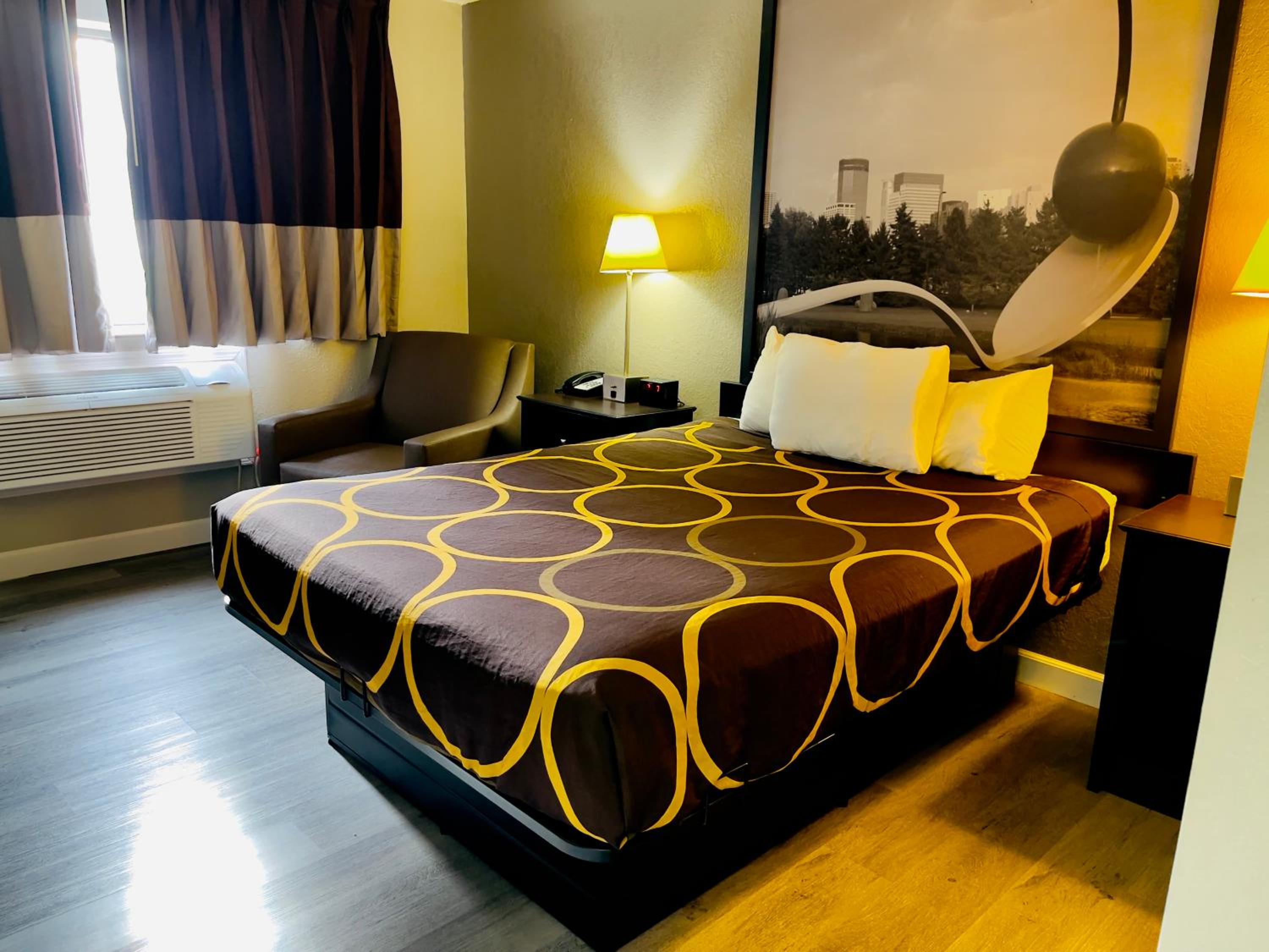 Queen Room - Disability Access/Non-Smoking - Photo 3