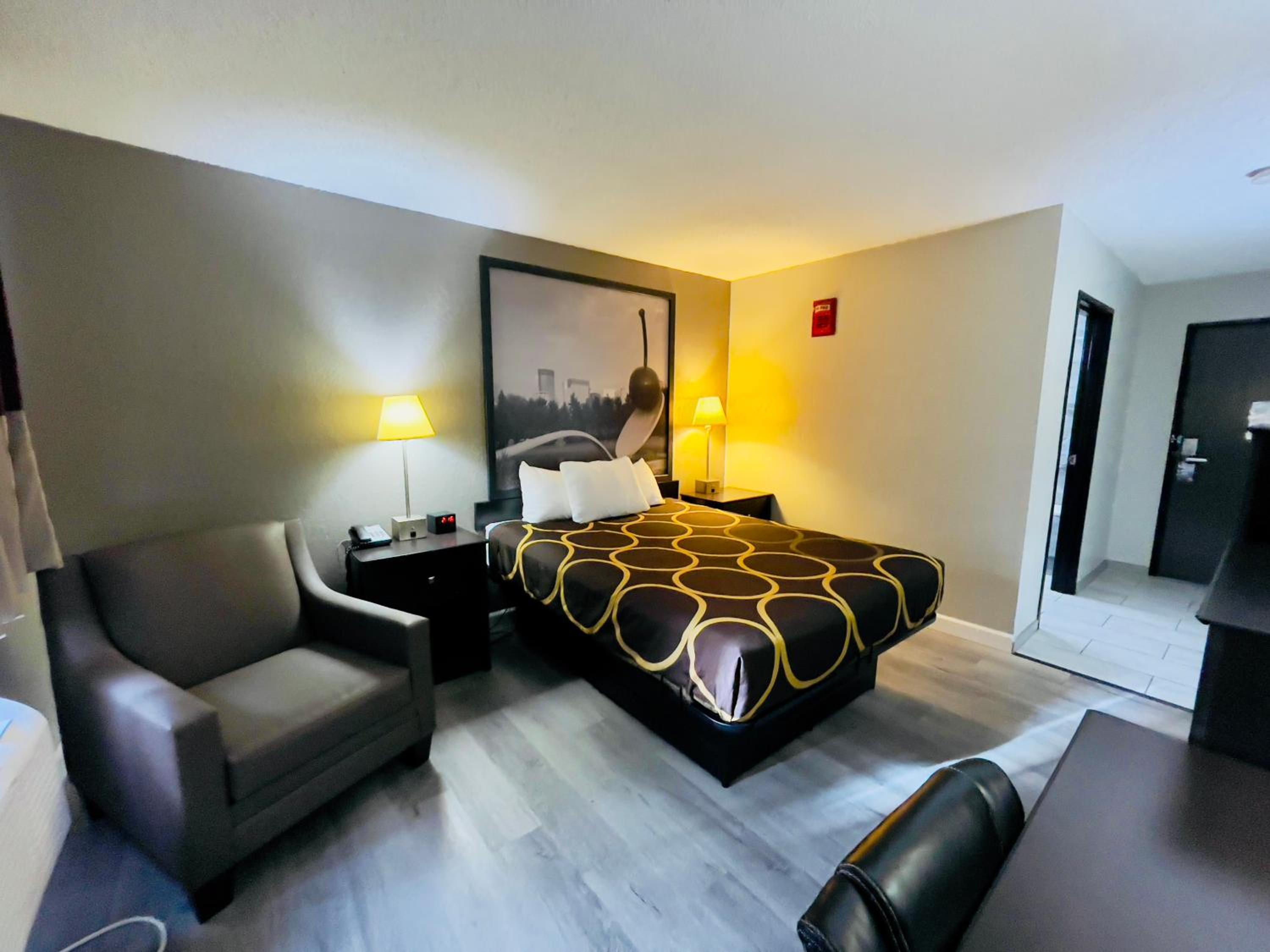 Queen Room - Disability Access/Non-Smoking - Photo 4