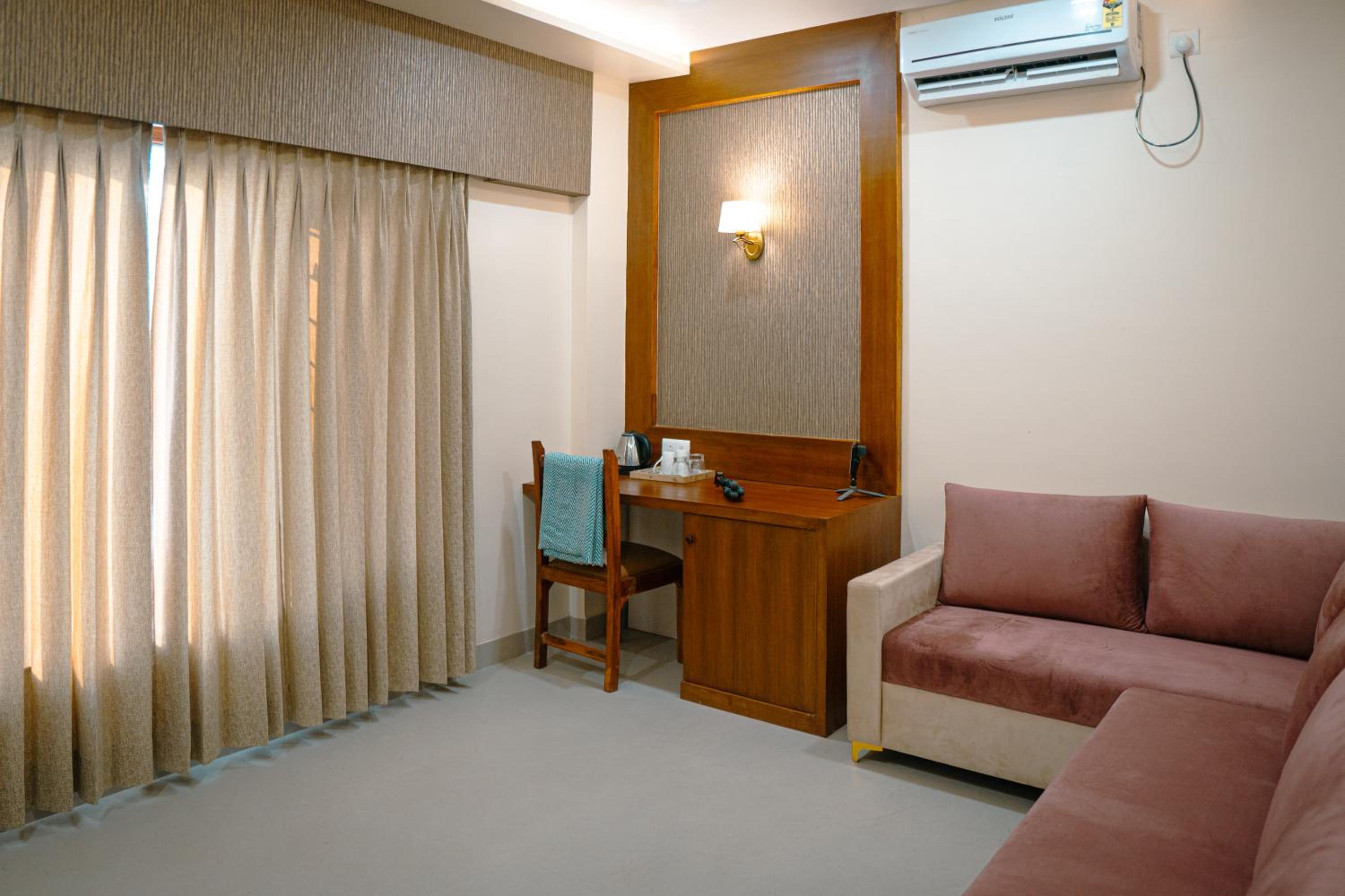 Suite - Photo 4