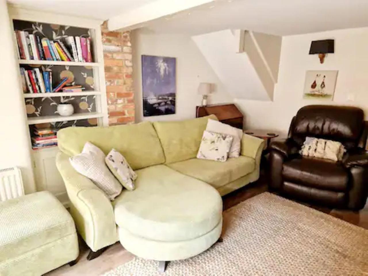 Three-Bedroom House photo 1