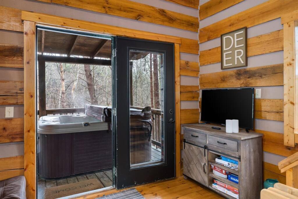 Two-Bedroom House photo 3