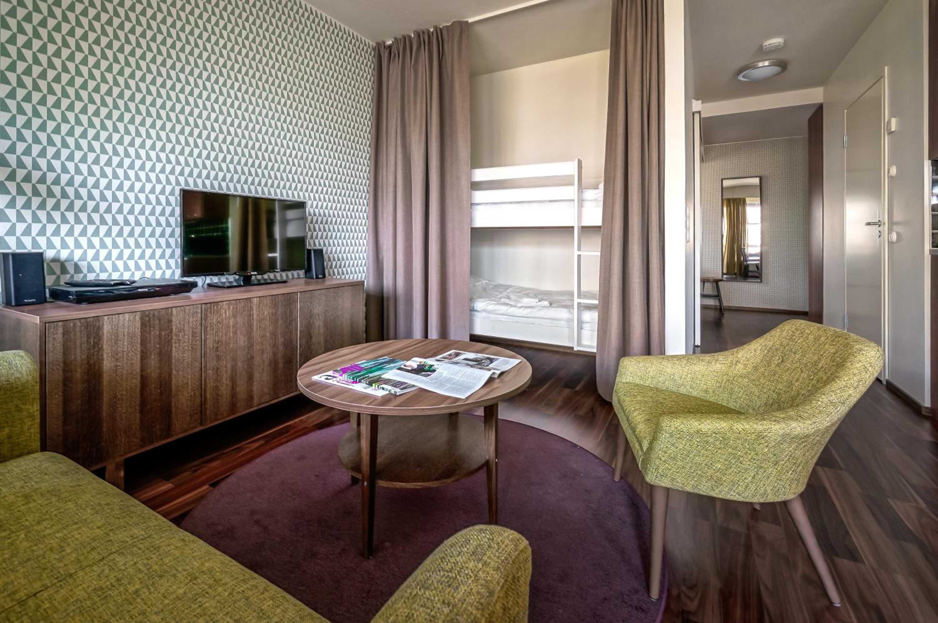 One-Bedroom Apartment with Balcony photo 2