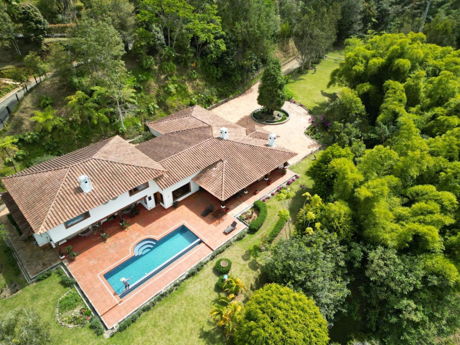 Villa photo 2