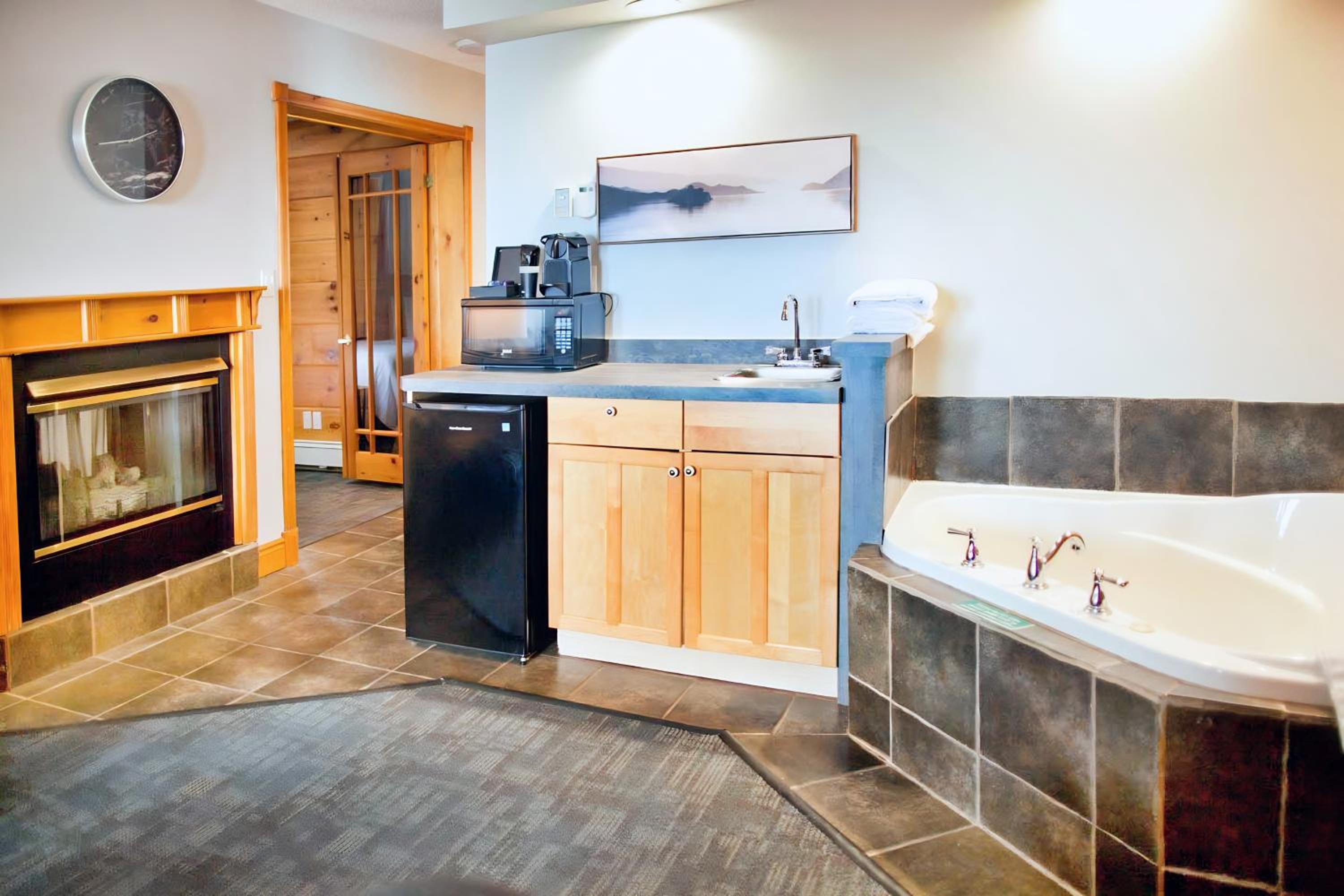 Queen Room With Spa Bath photo 2