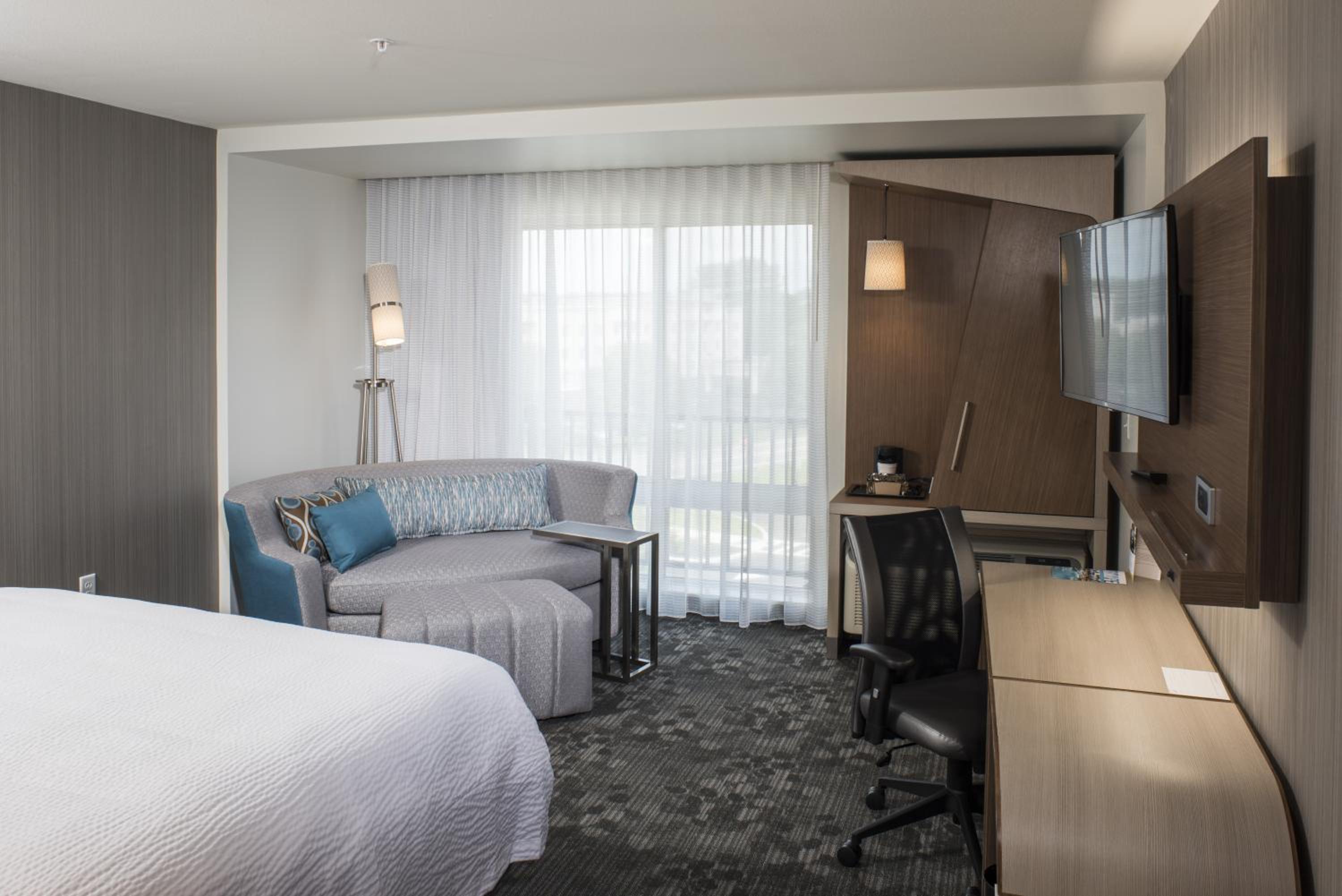King Room with Sofa Bed