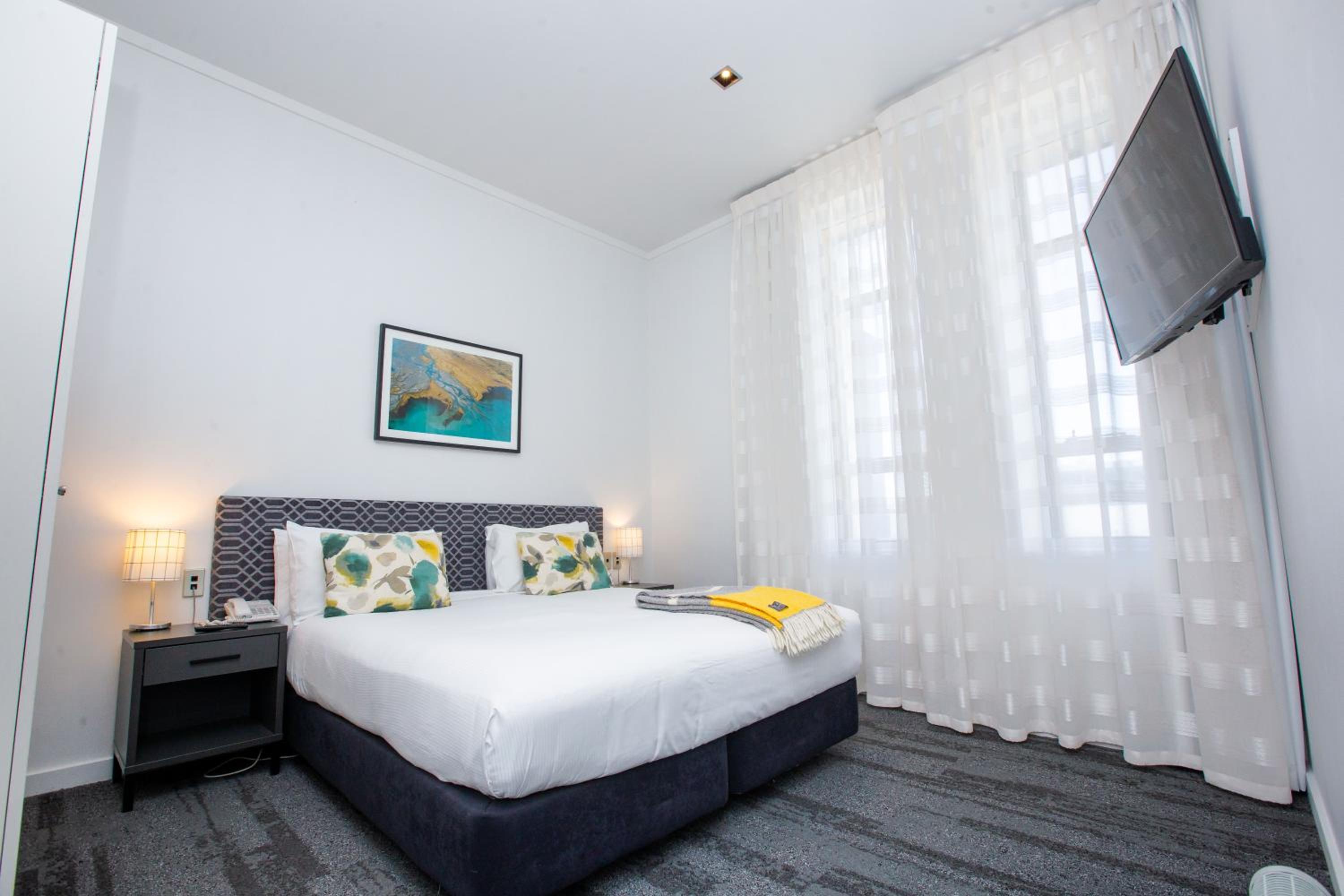 One-Bedroom Apartment - Photo 10