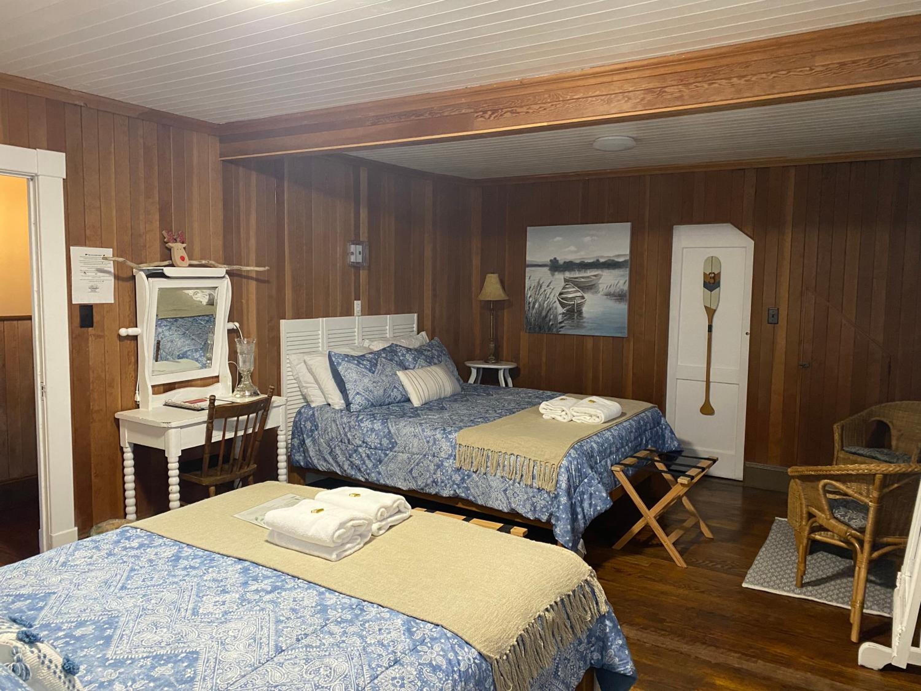 Quadruple Room with Bath photo 1