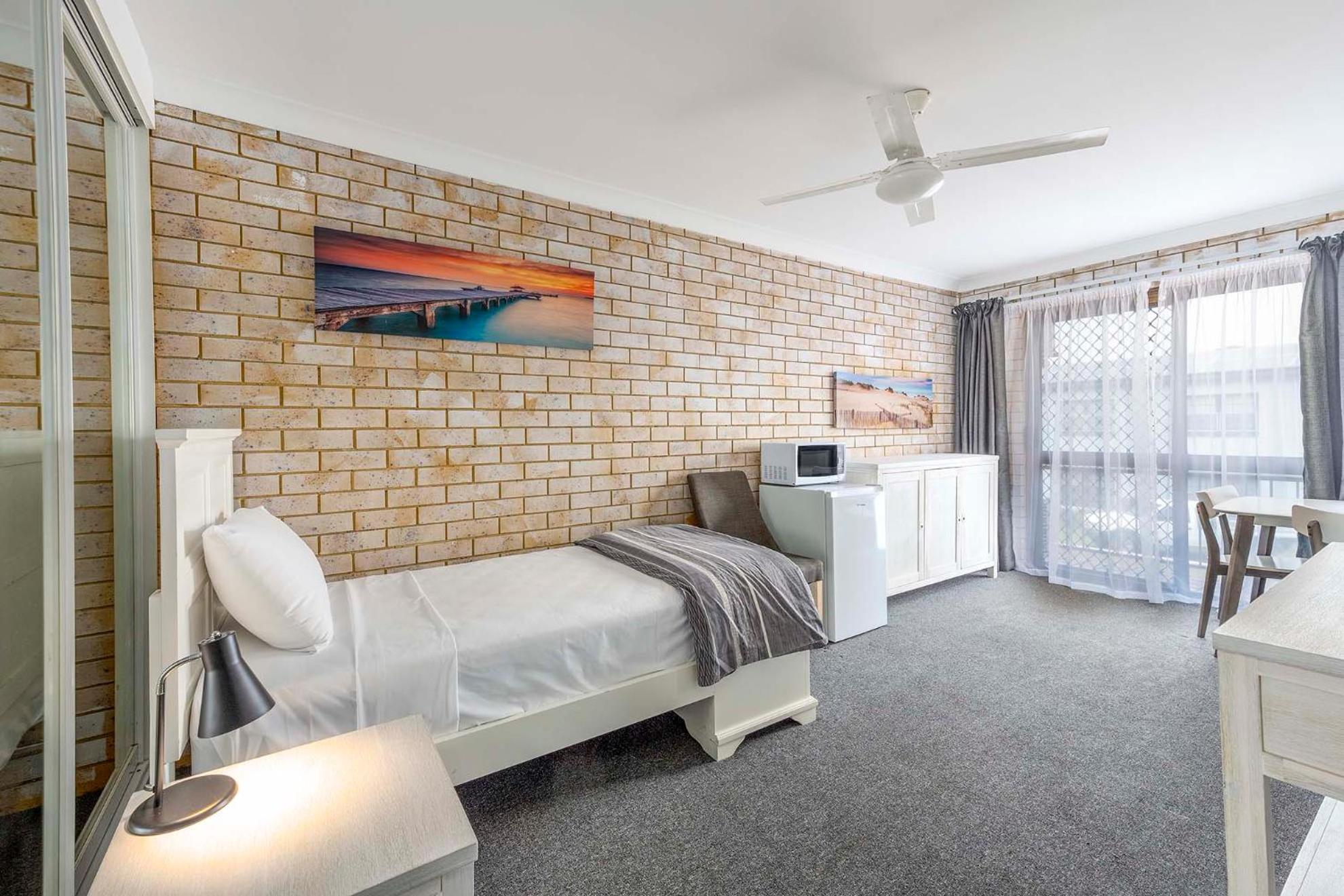 Single Room photo 3