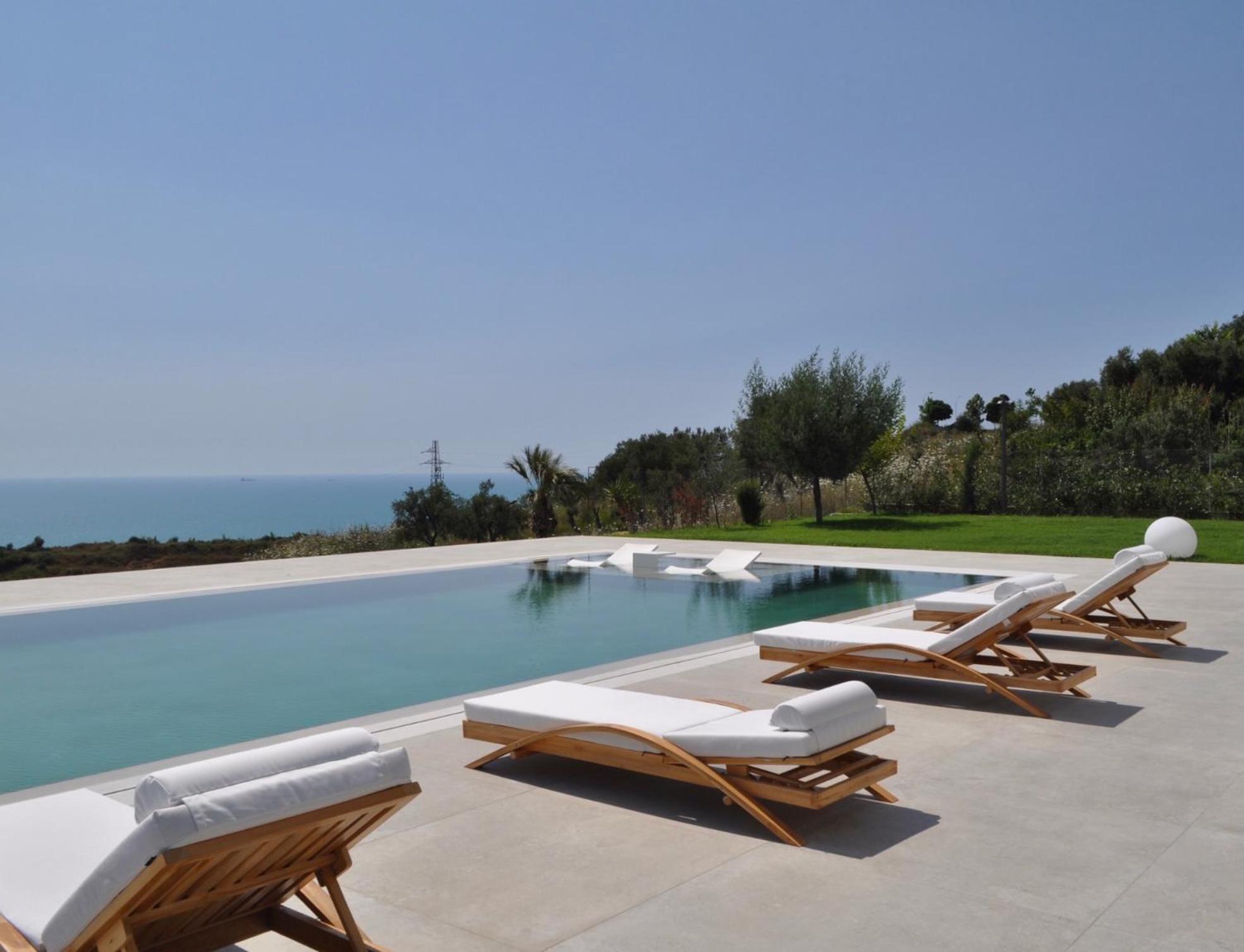 Villa with Private Pool photo 3