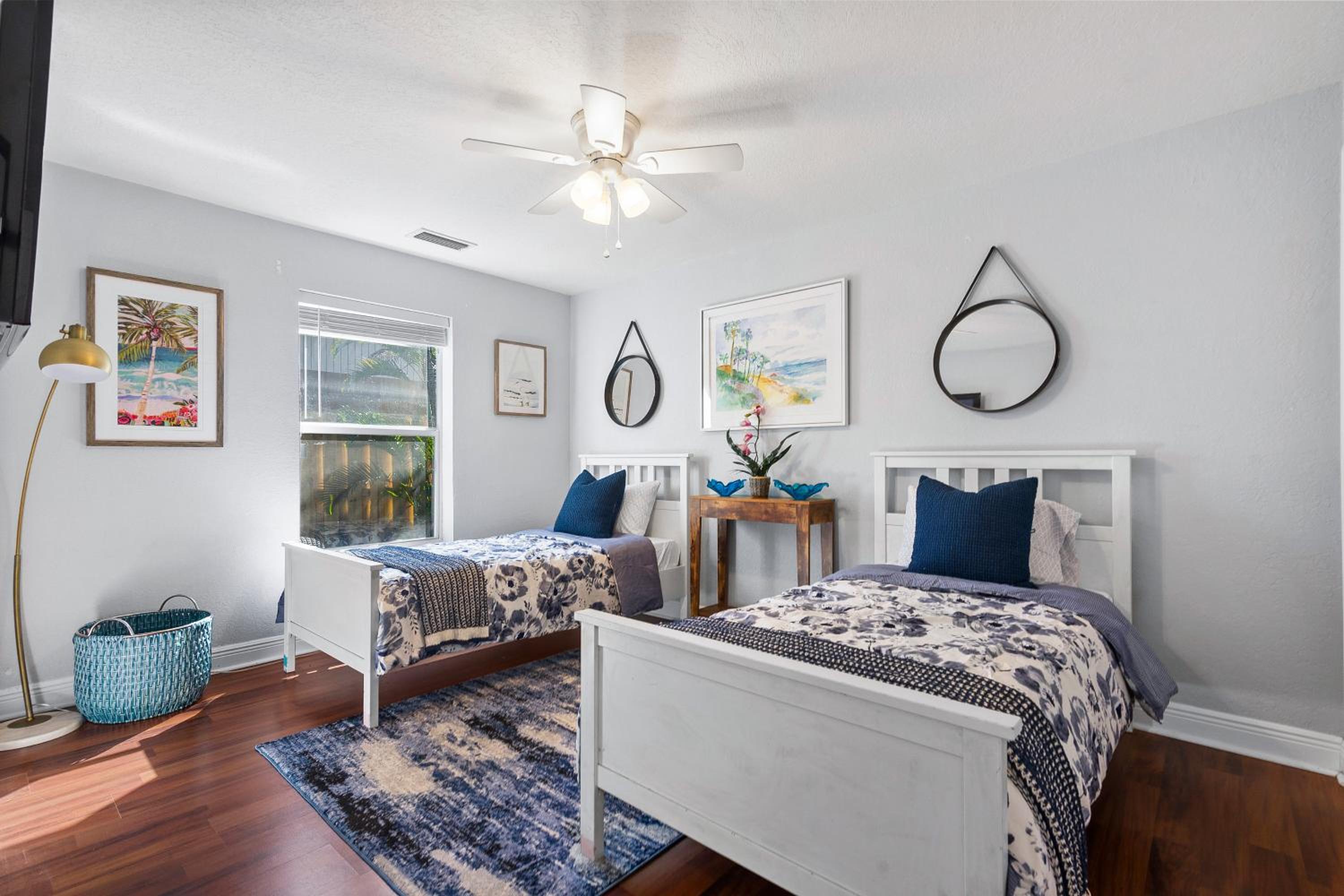 Three-Bedroom House photo 2
